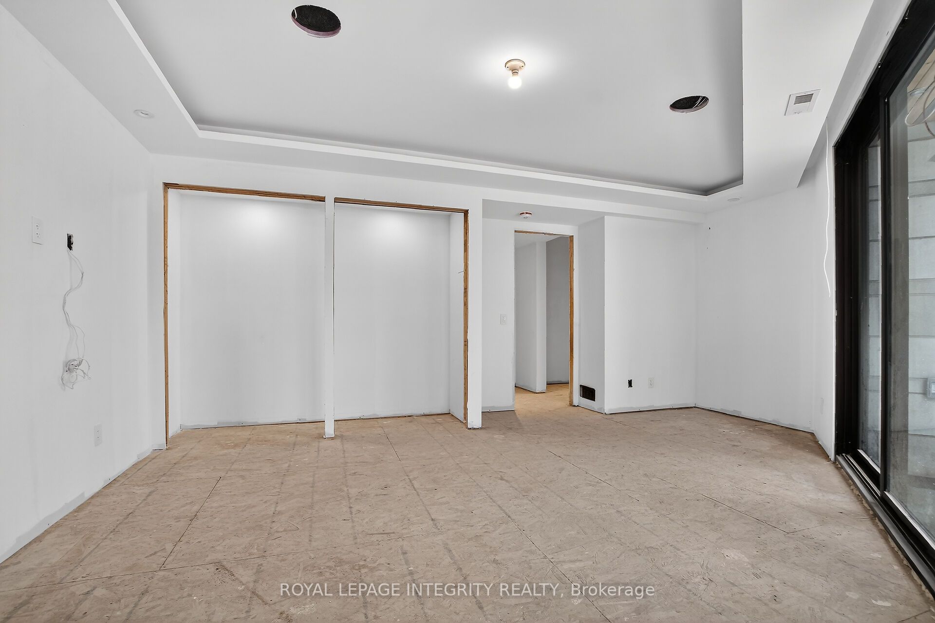 112 Queen Elizabeth Drive Property Photo 10