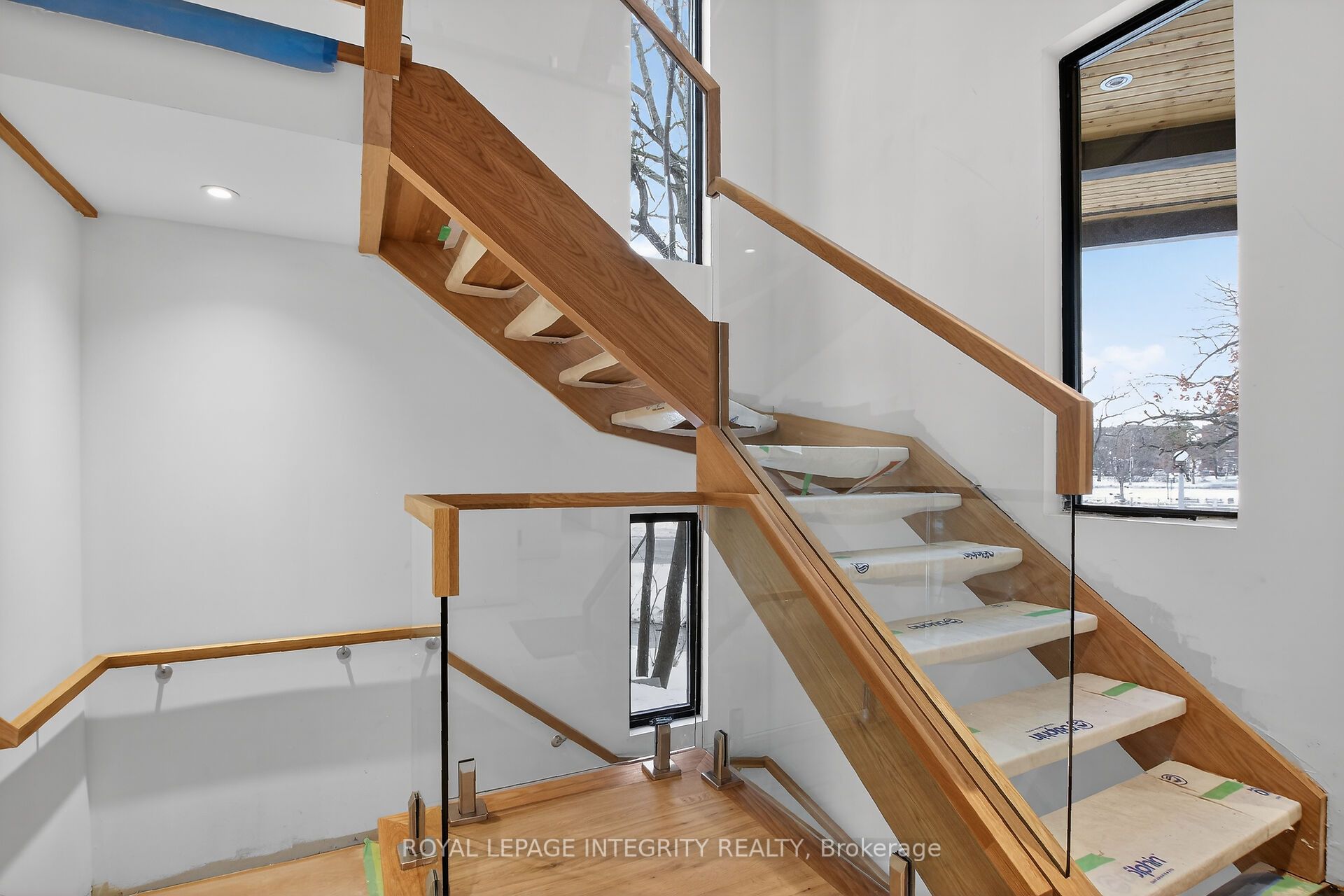 112 Queen Elizabeth Drive Property Photo 13