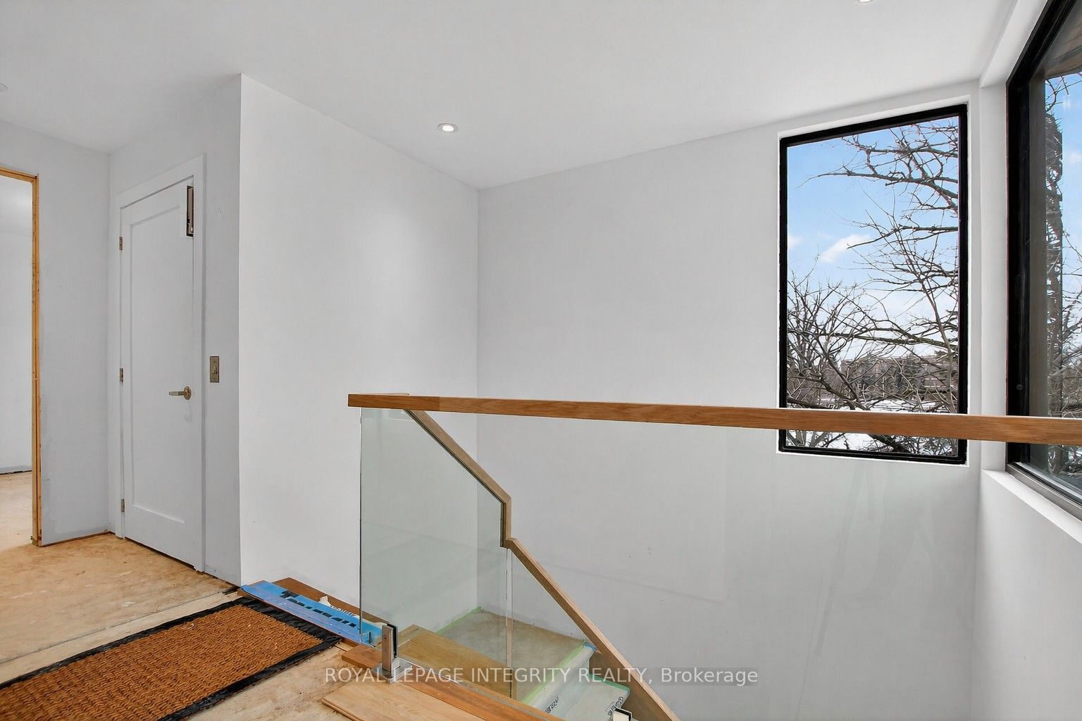 112 Queen Elizabeth Drive Property Photo 14