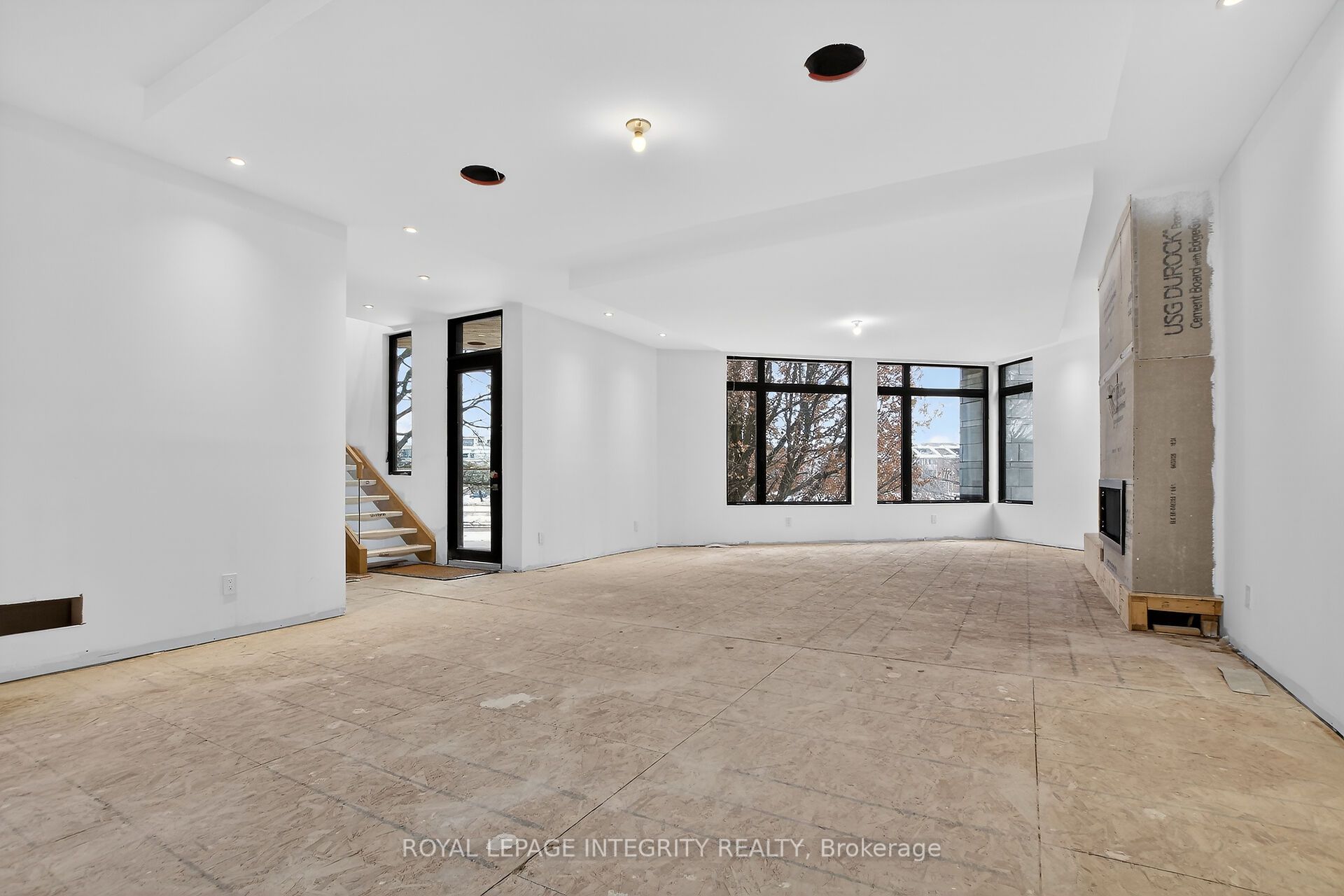112 Queen Elizabeth Drive Property Photo 15