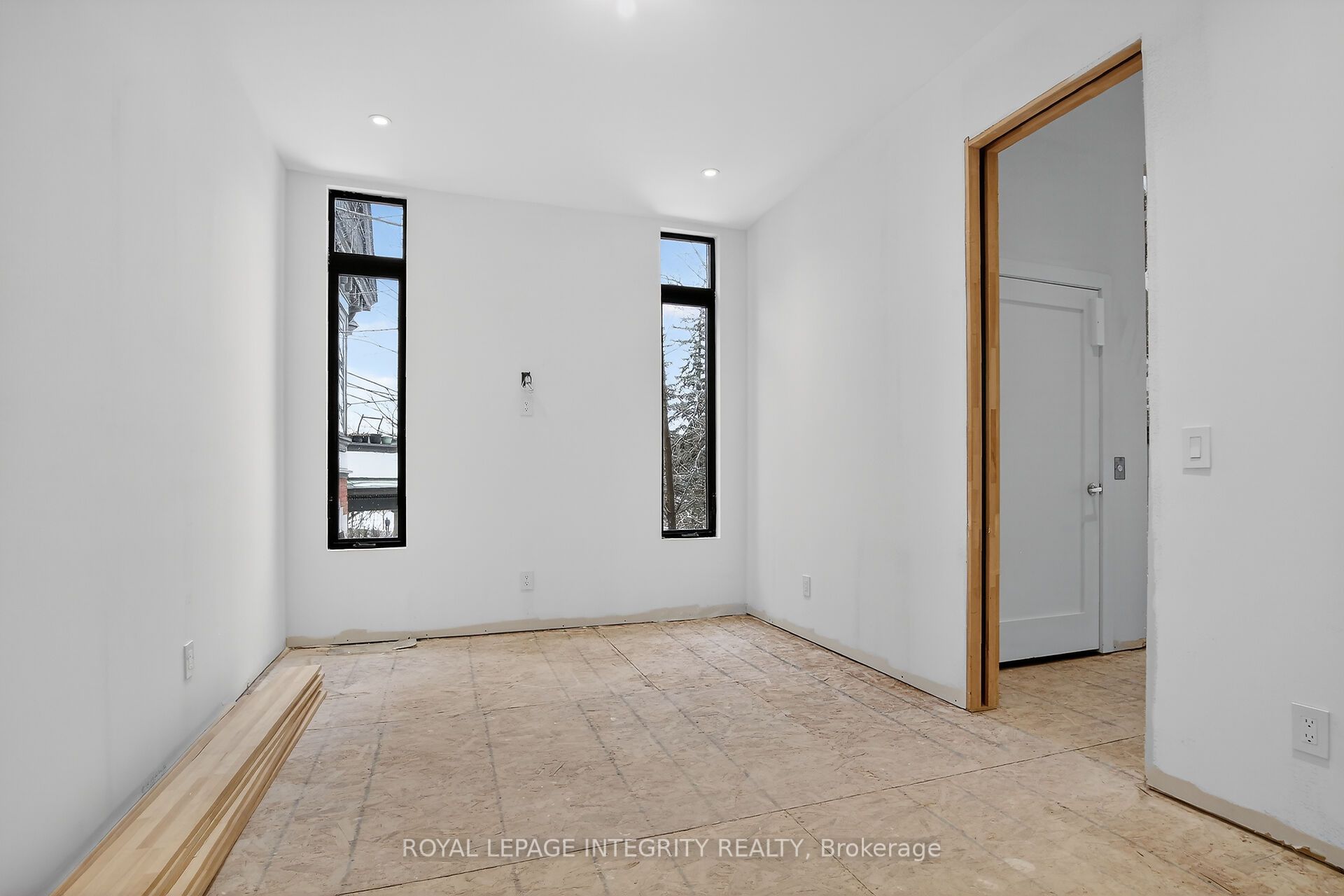 112 Queen Elizabeth Drive Property Photo 22