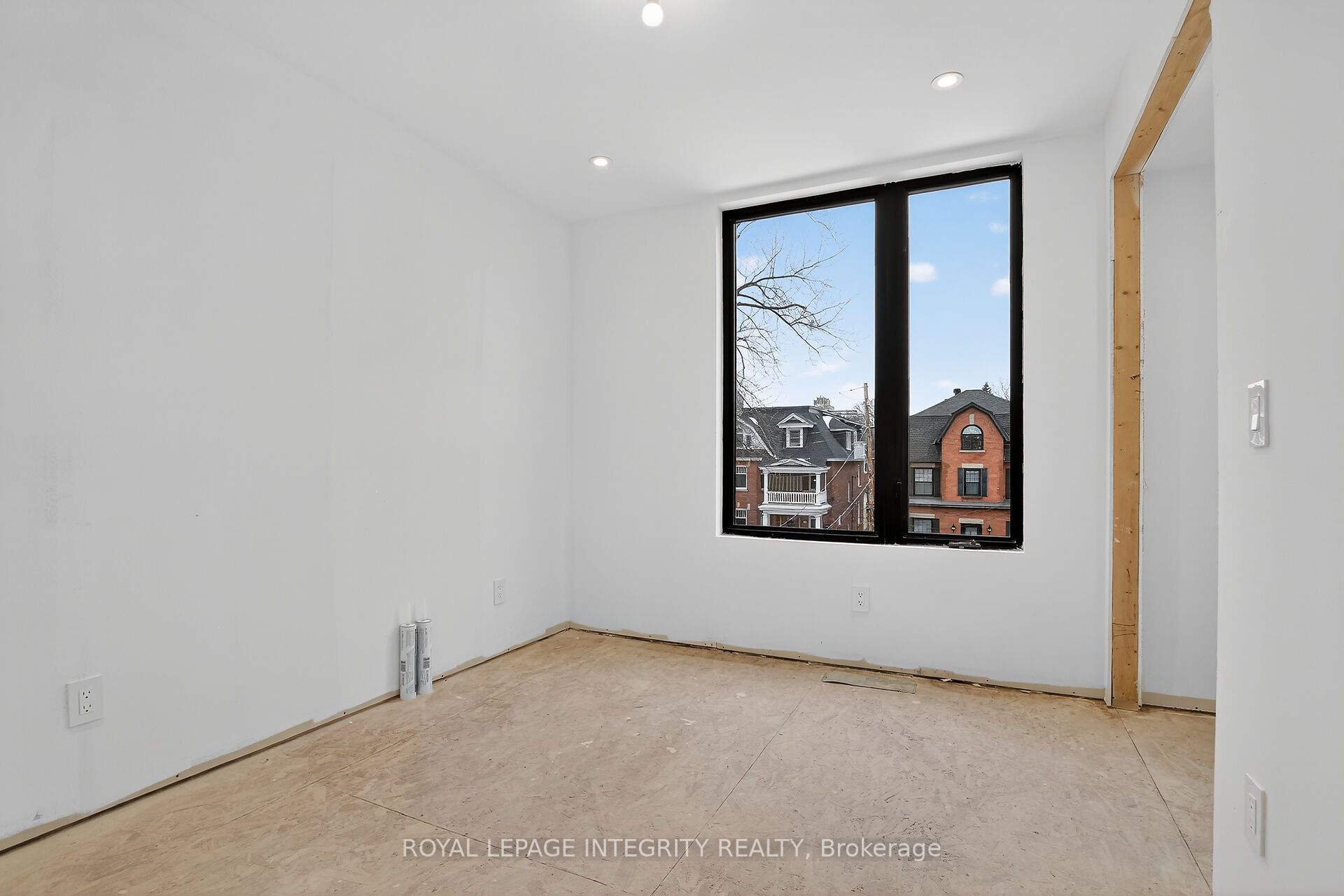 112 Queen Elizabeth Drive Property Photo 34