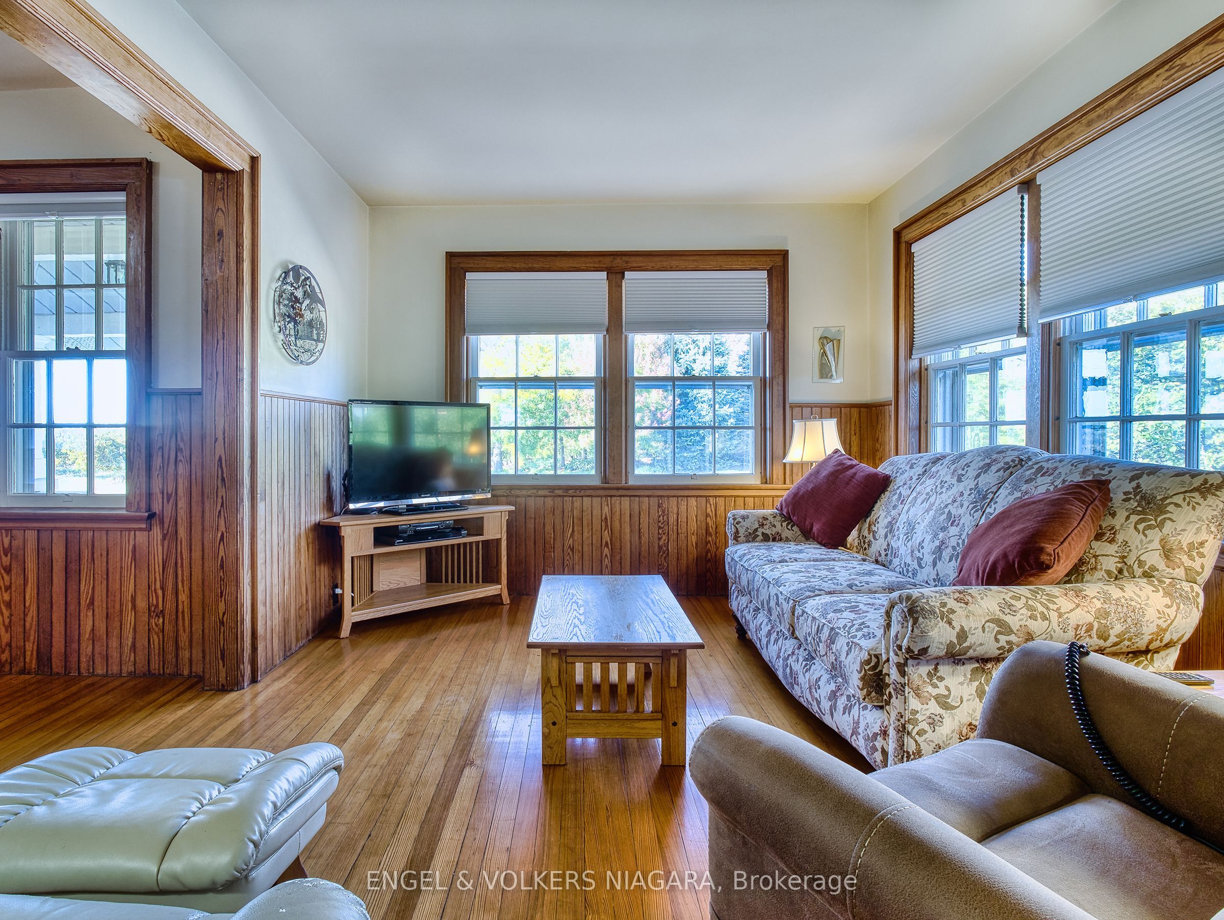 1577 Line 6 Road Property Photo 8