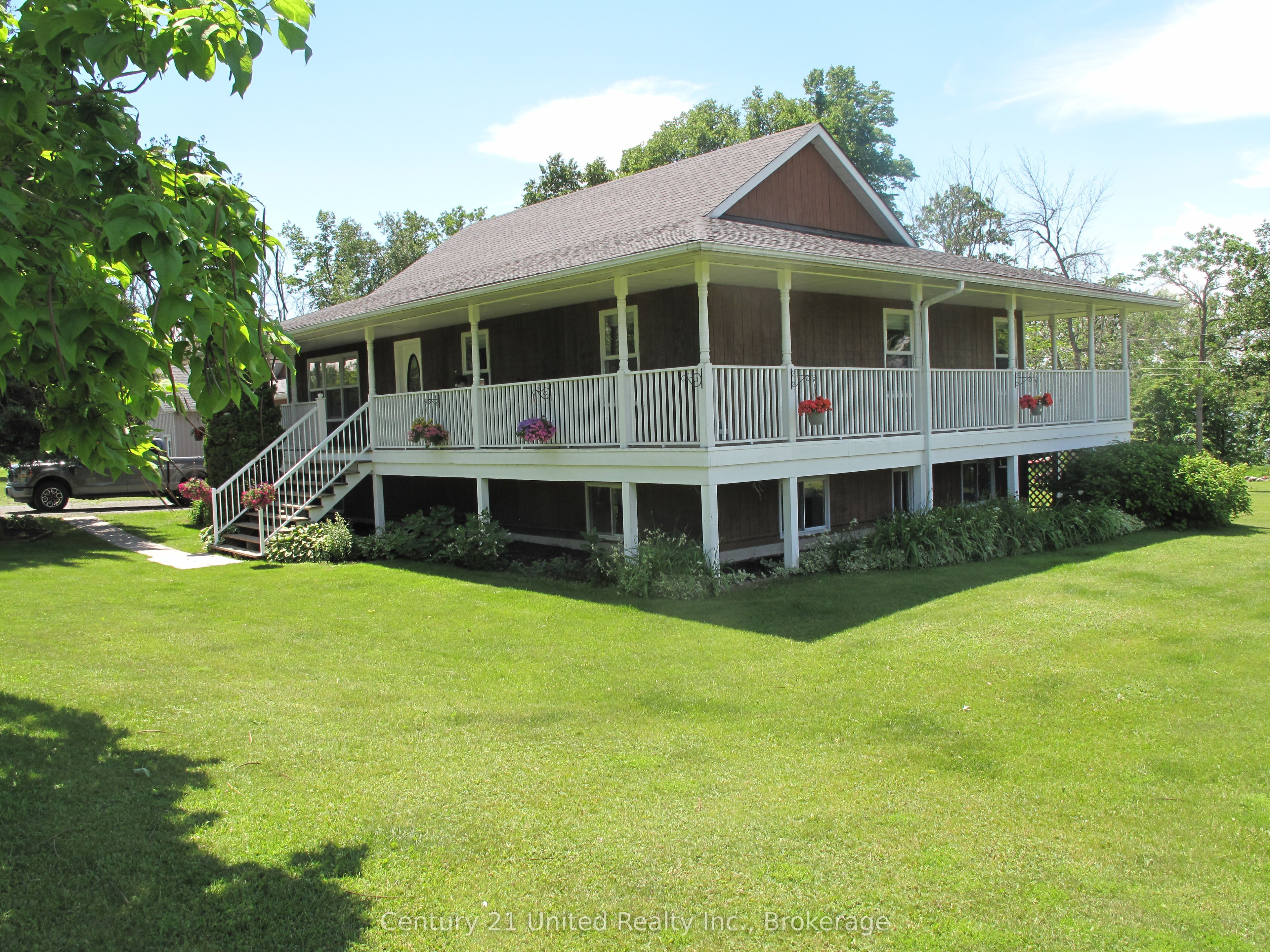 236 Friendly Acres Road Property Photo 3