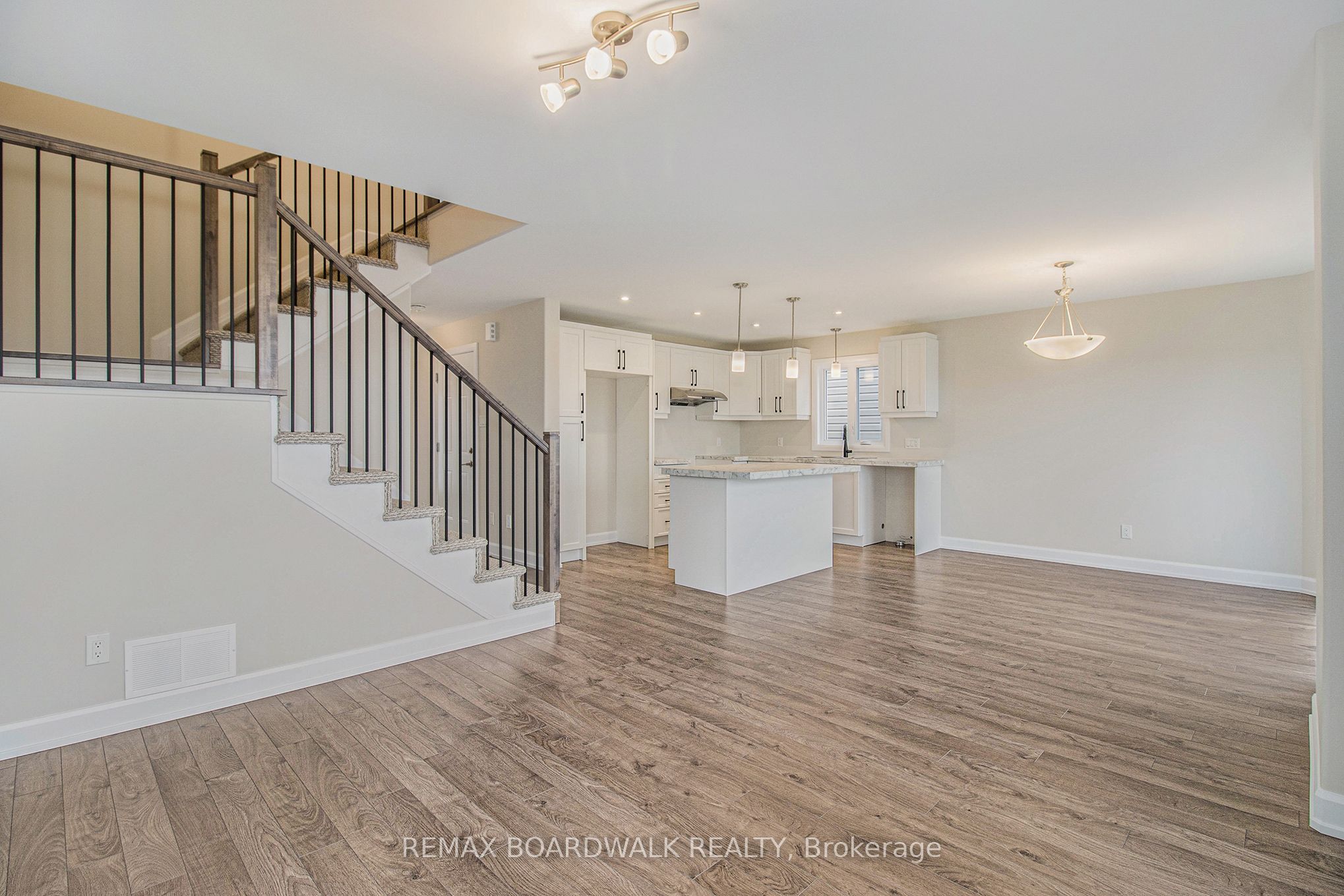 1145 Montblanc Crescent Property Photo 3