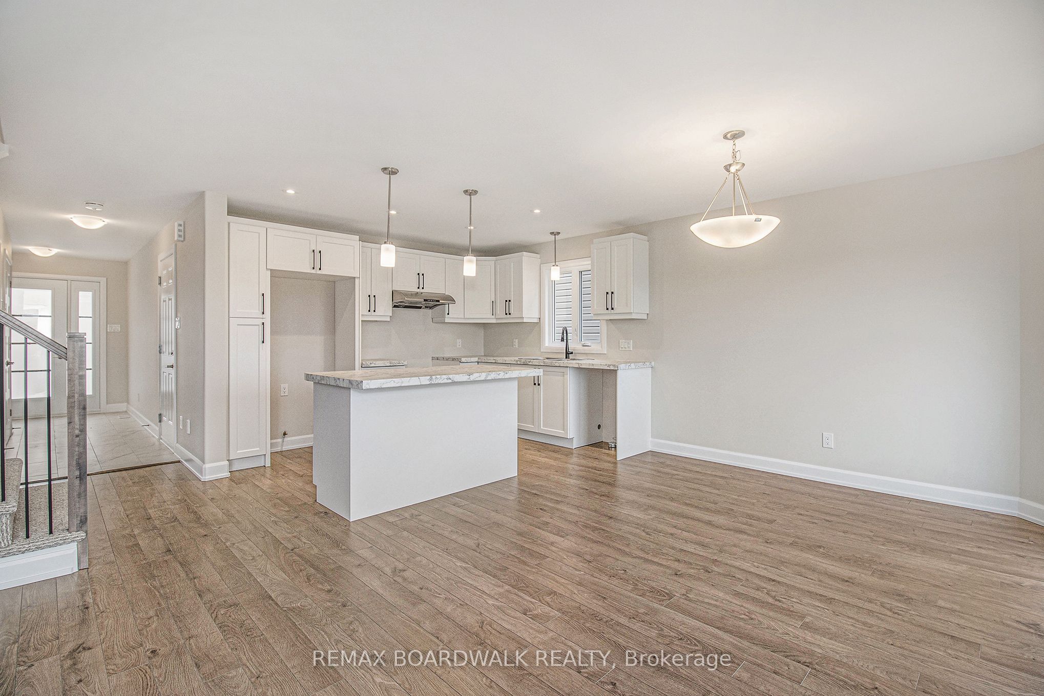 1145 Montblanc Crescent Property Photo 4