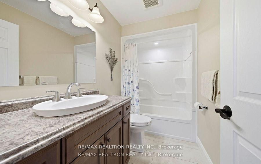 43 King Street Property Photo 19