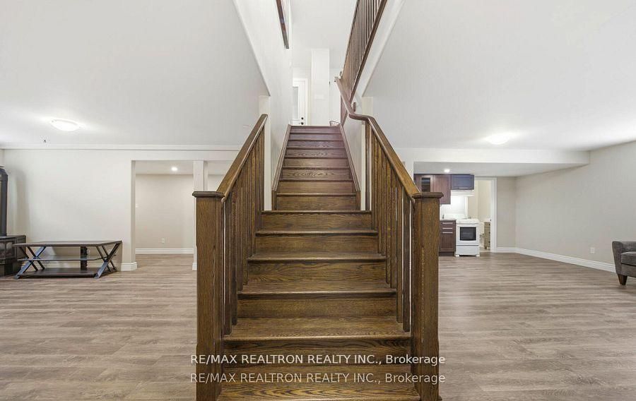 43 King Street Property Photo 33