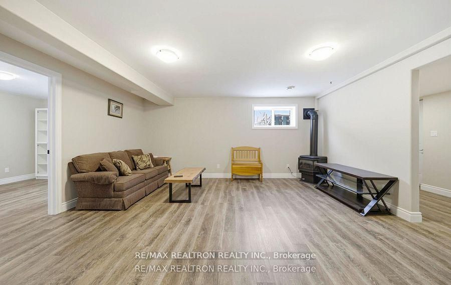 43 King Street Property Photo 35