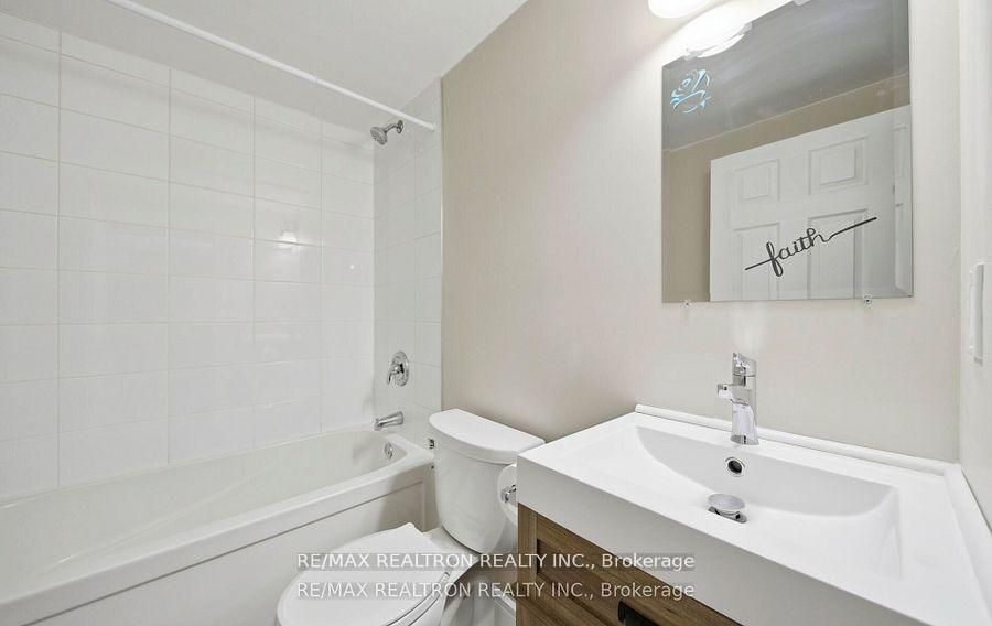 43 King Street Property Photo 41