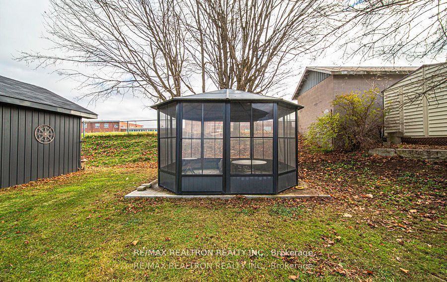 43 King Street Property Photo 48