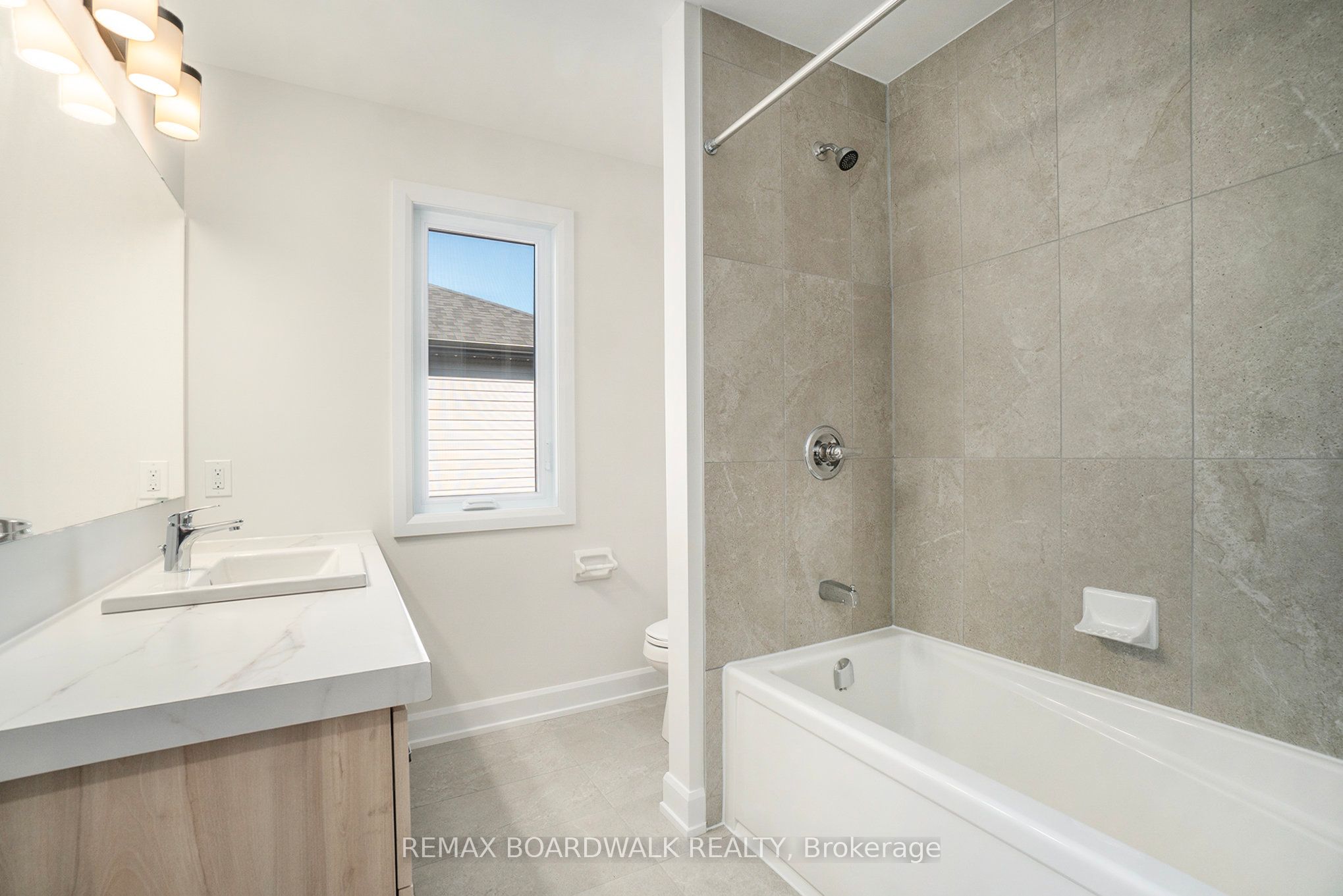 619 Geneva Crescent Property Photo 15