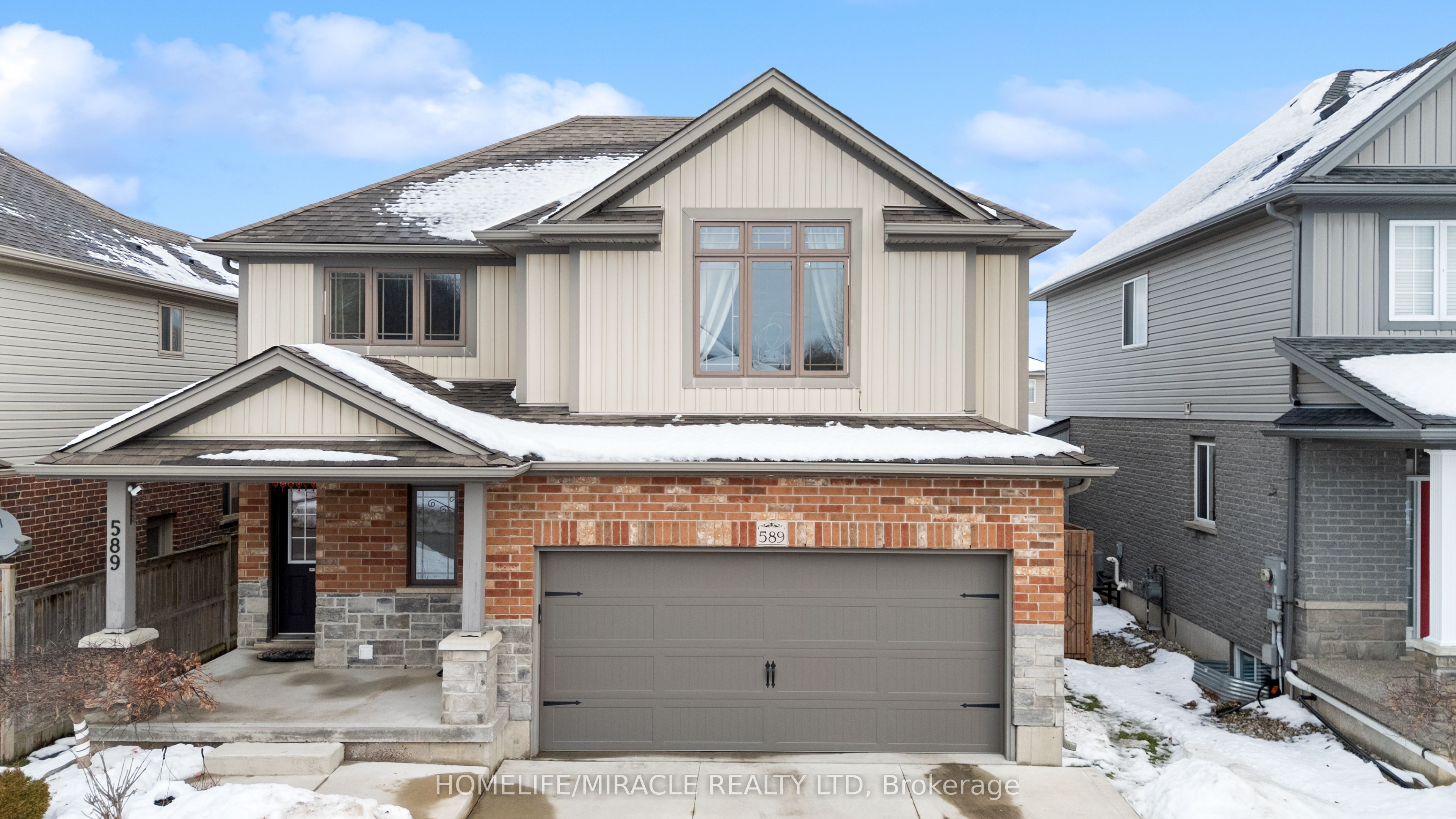 589 Sales Drive Property Photo 1