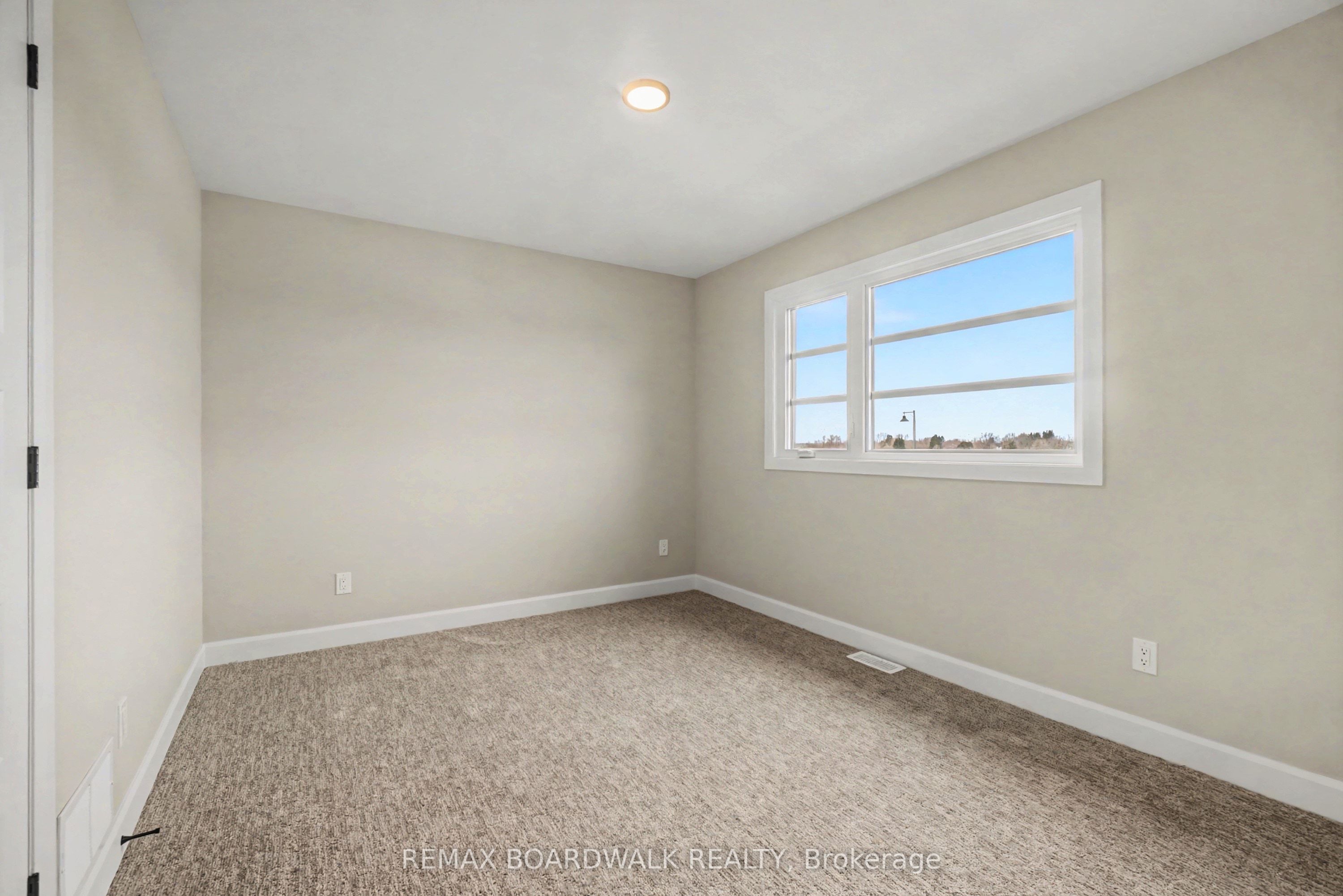 404 Falcon Lane Property Photo 11