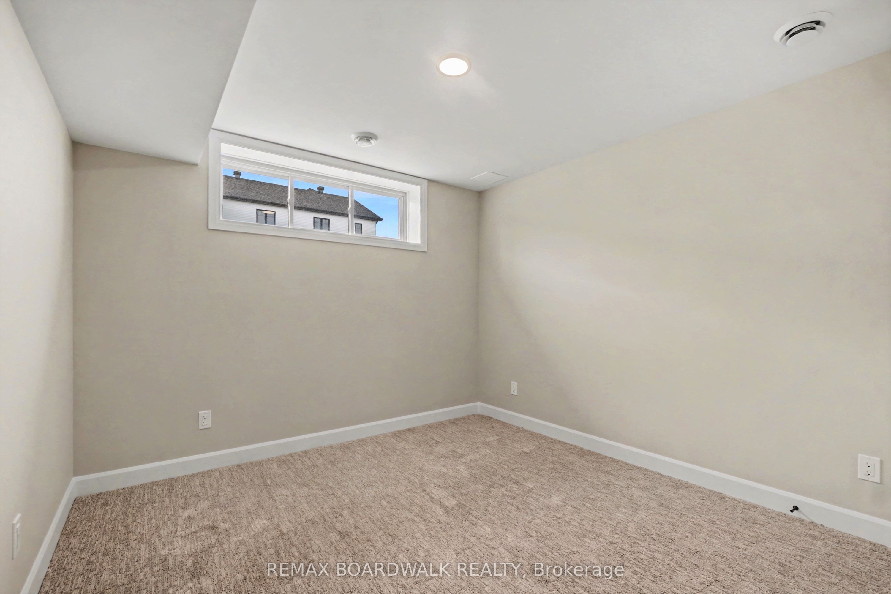 404 Falcon Lane Property Photo 18