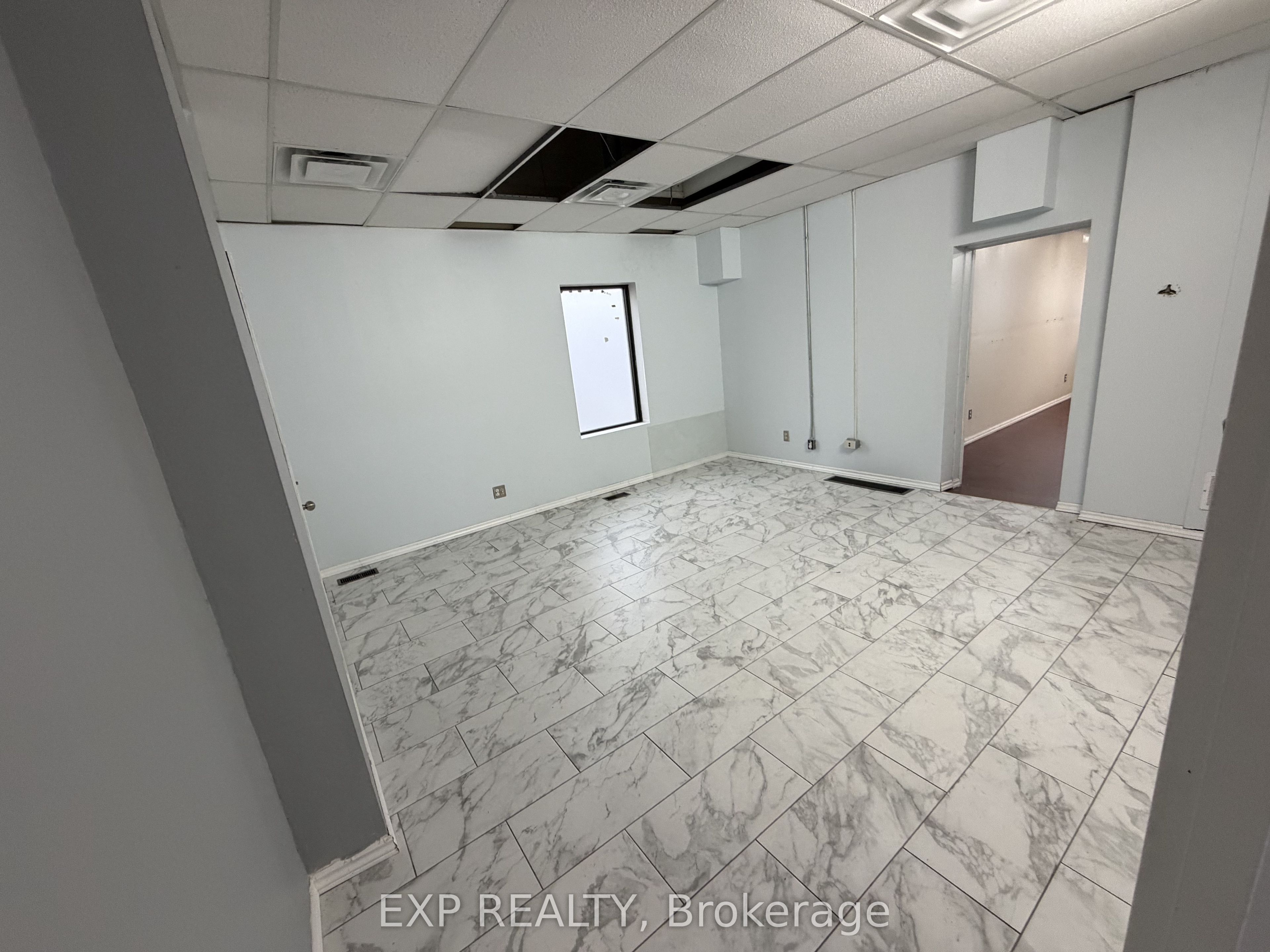 89 Wharncliffe Road N Upper Property Photo 9