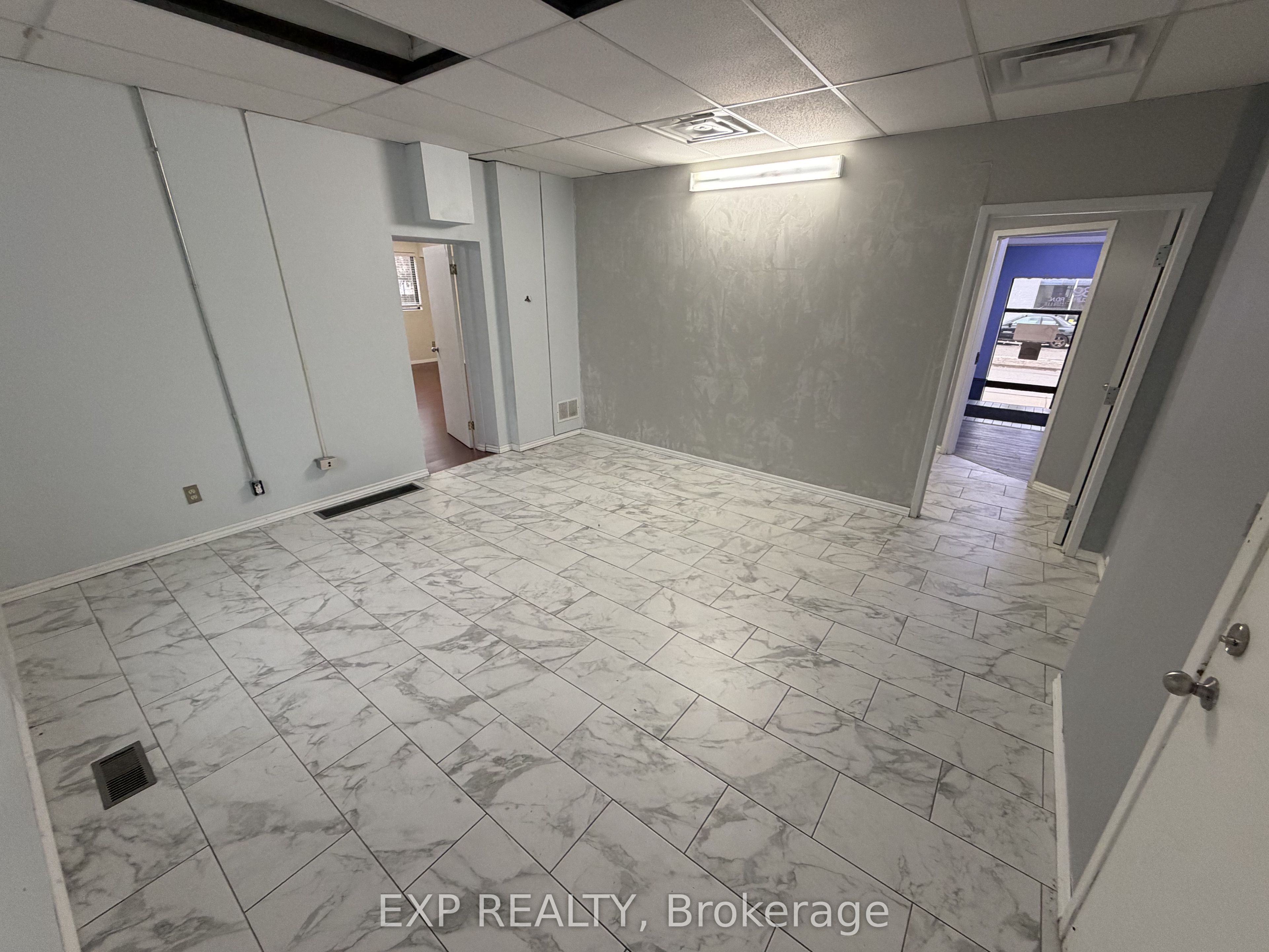 89 Wharncliffe Road N Upper Property Photo 10