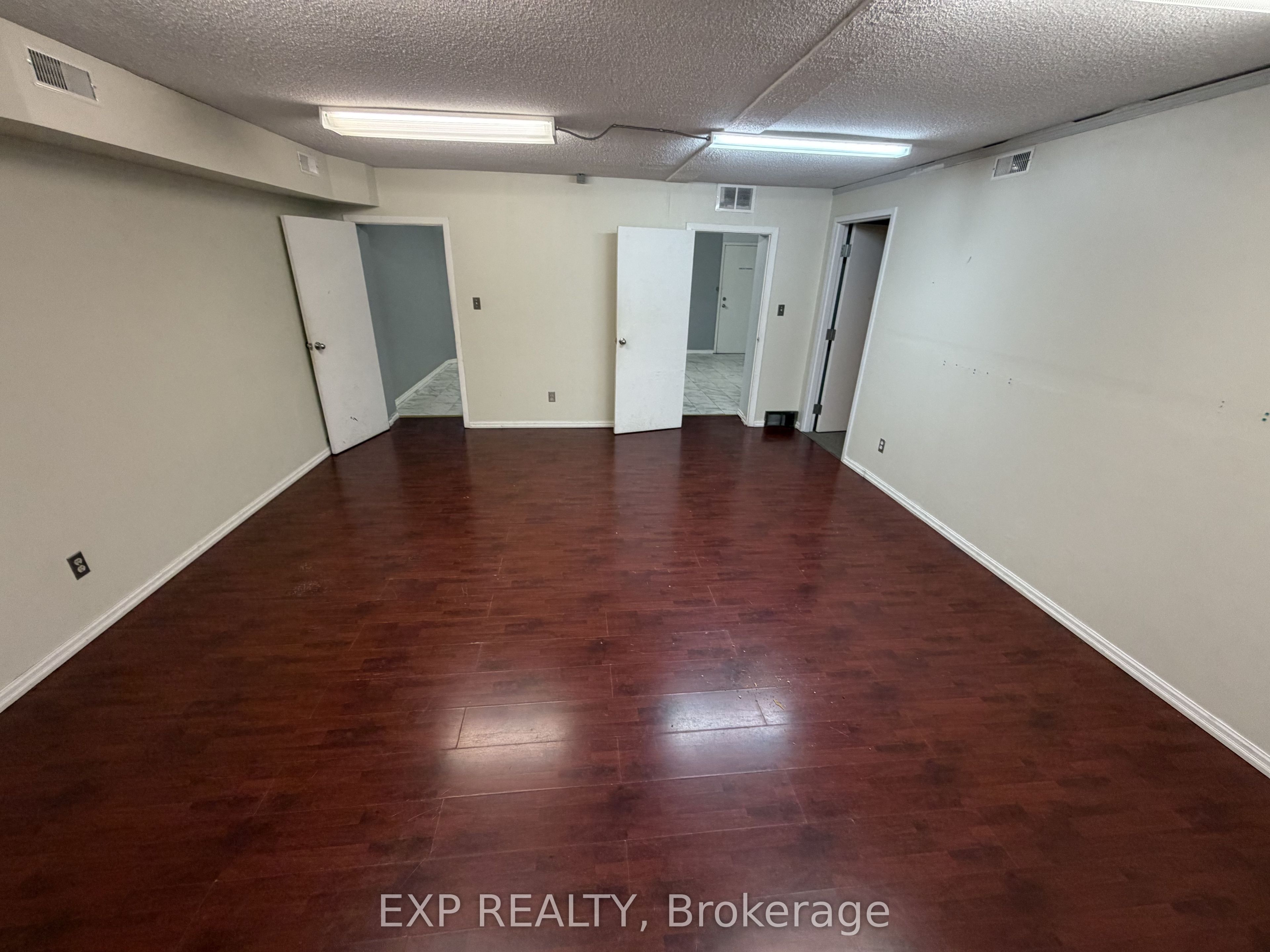 89 Wharncliffe Road N Upper Property Photo 12