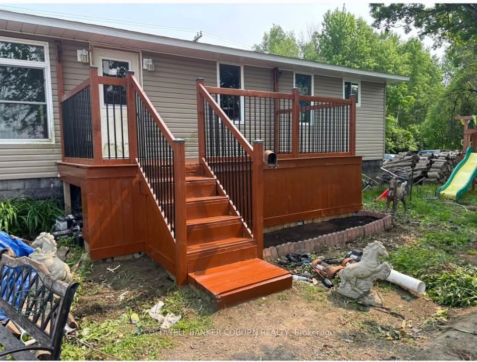 11574 Rowena Road Property Photo 1
