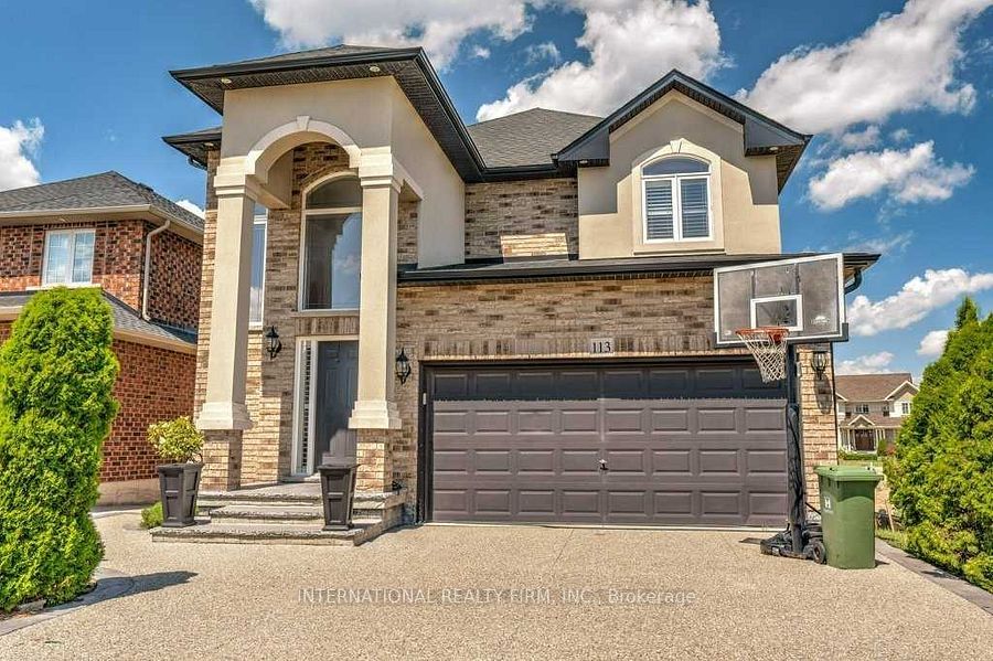 113 Whitefish Crescent Property Photo 1