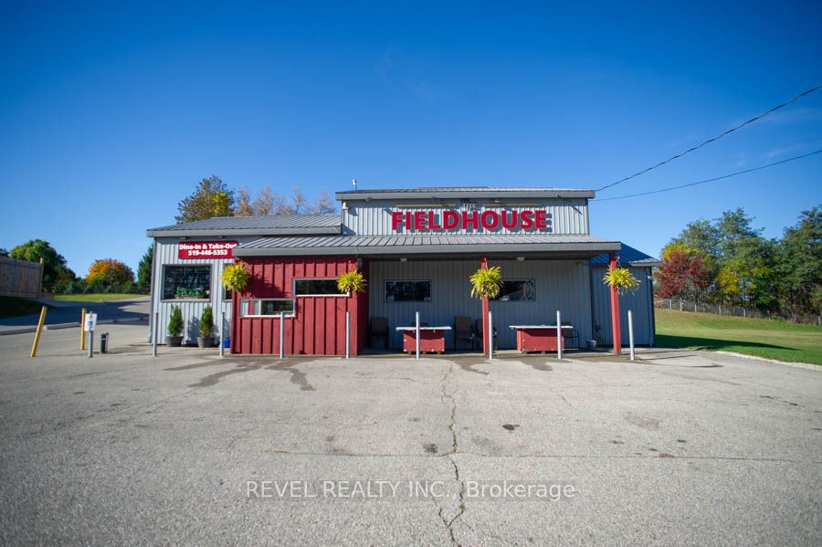 53 Simcoe Street Property Photo 1