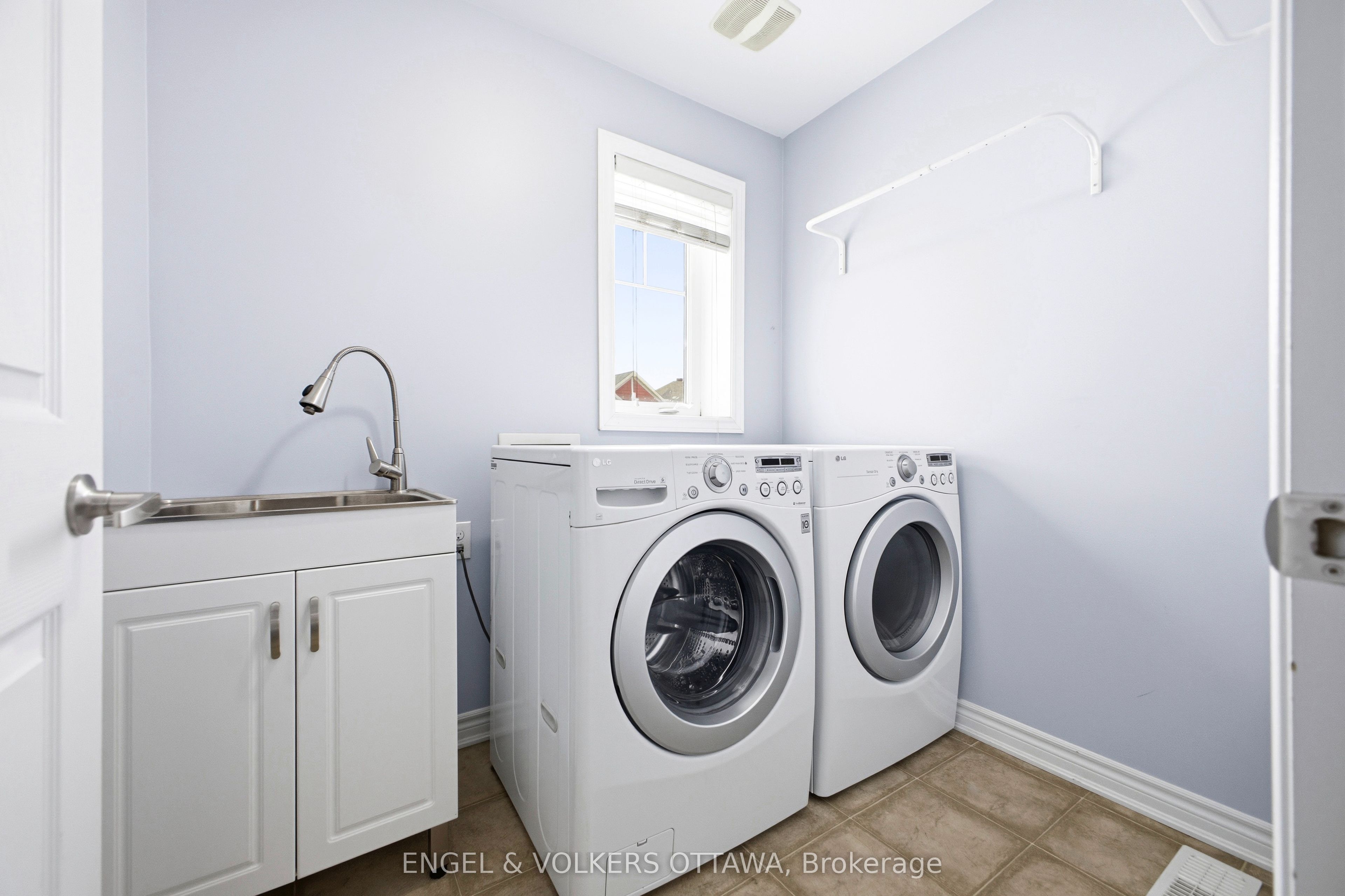 2206 Watercolours Way Property Photo 31