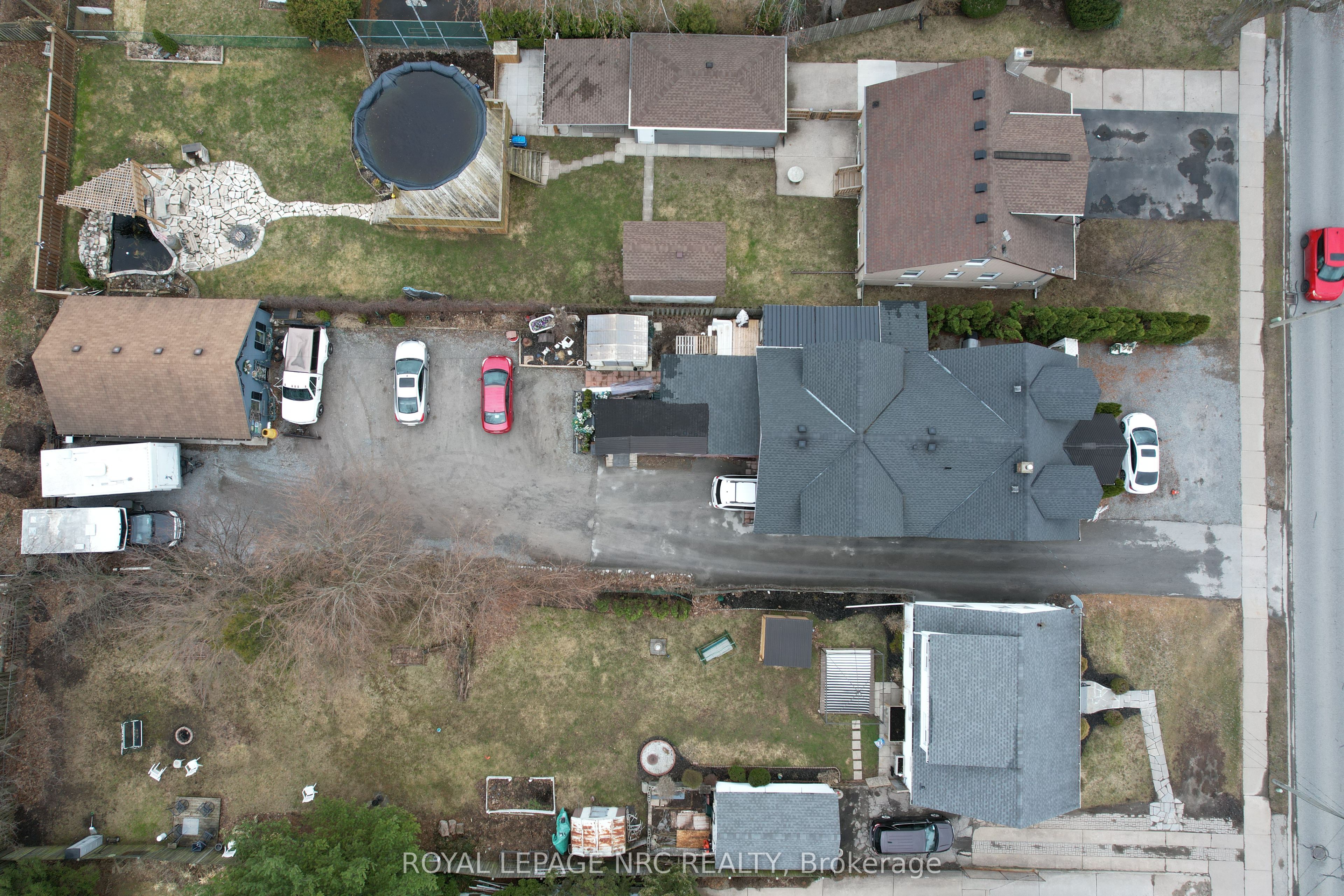 6490 Thorold Stone Road Property Photo 7