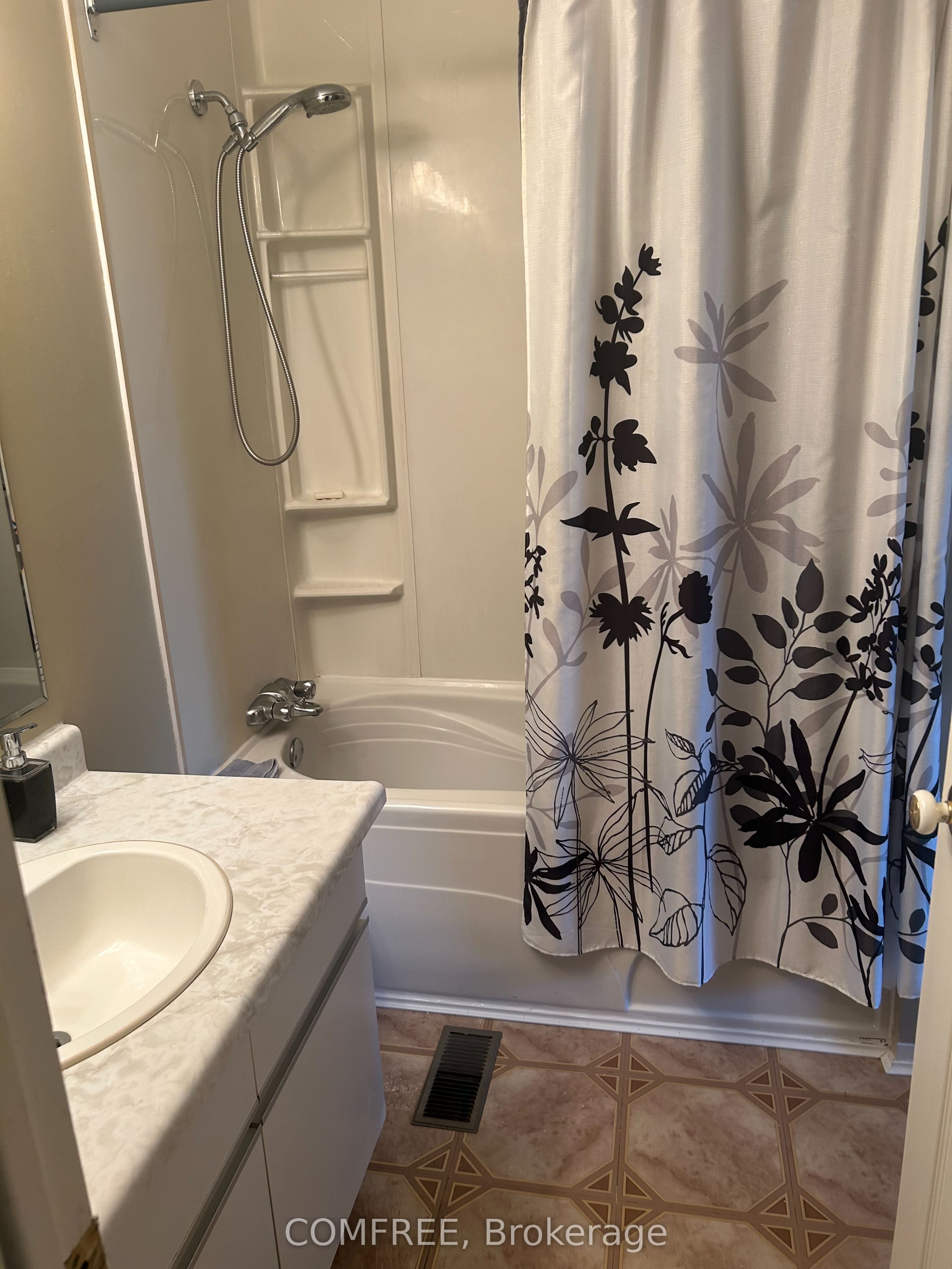 56 Fieldgate Drive Property Photo 16