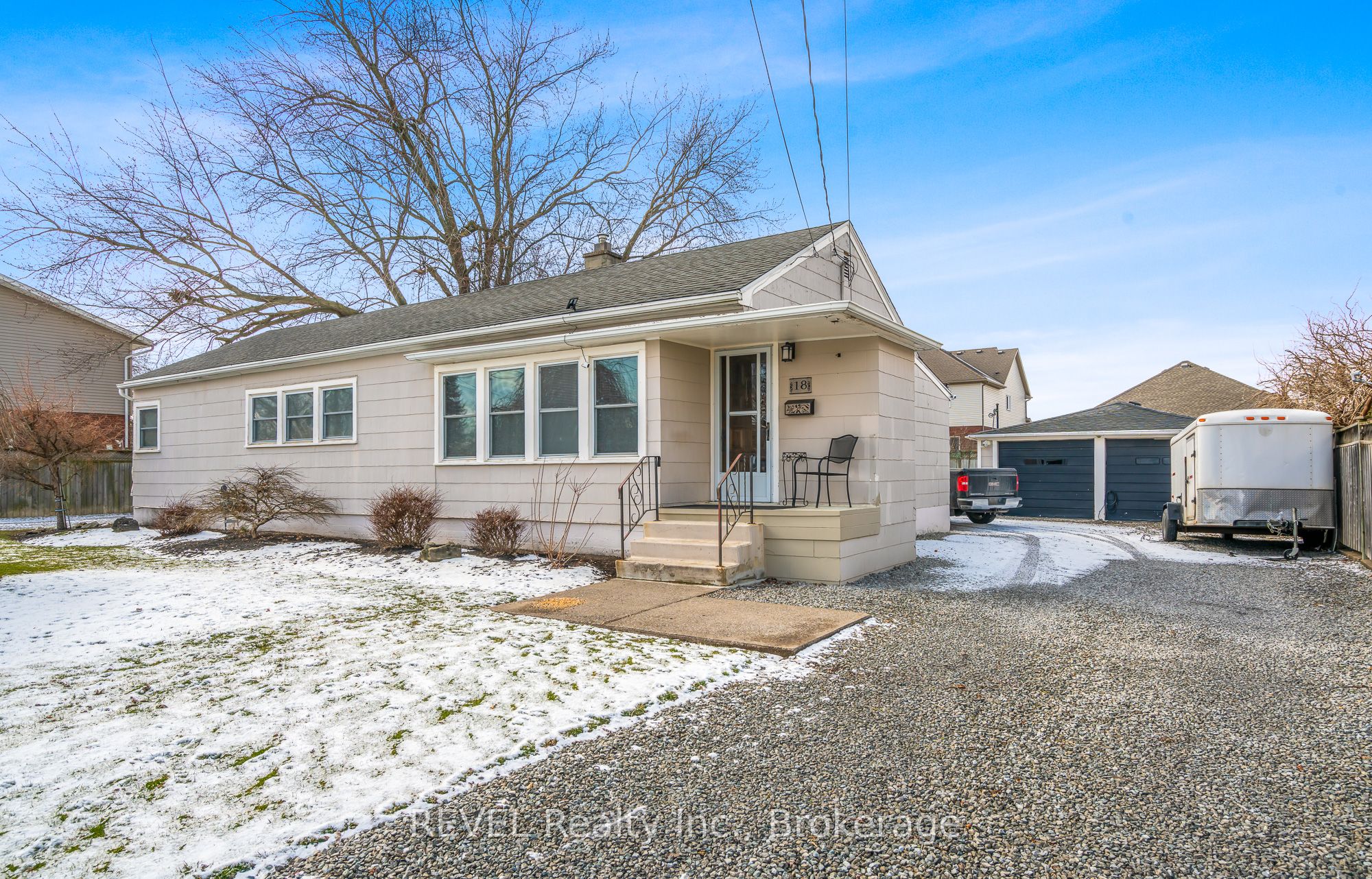 18 Valley Road Property Photo 2