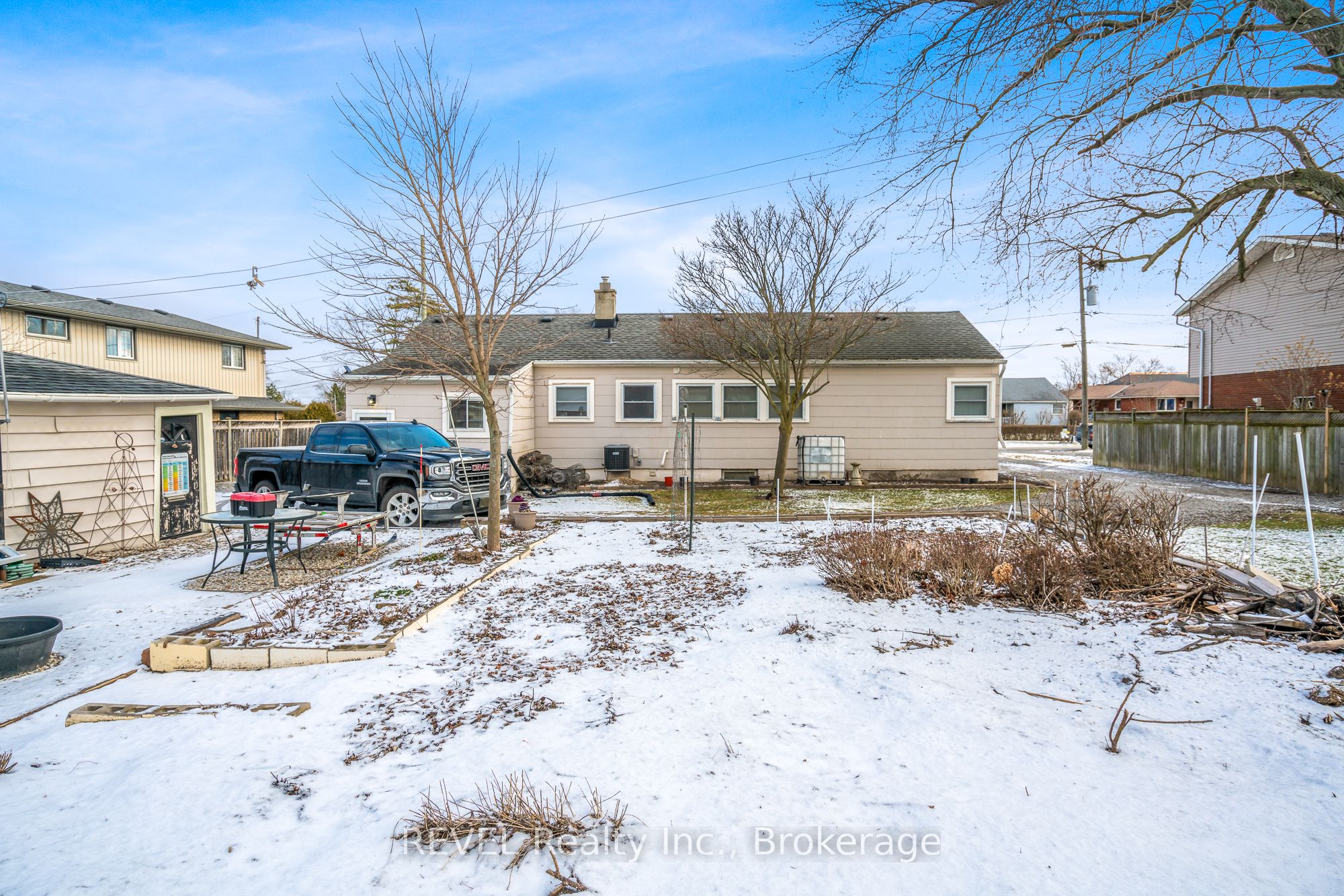 18 Valley Road Property Photo 4