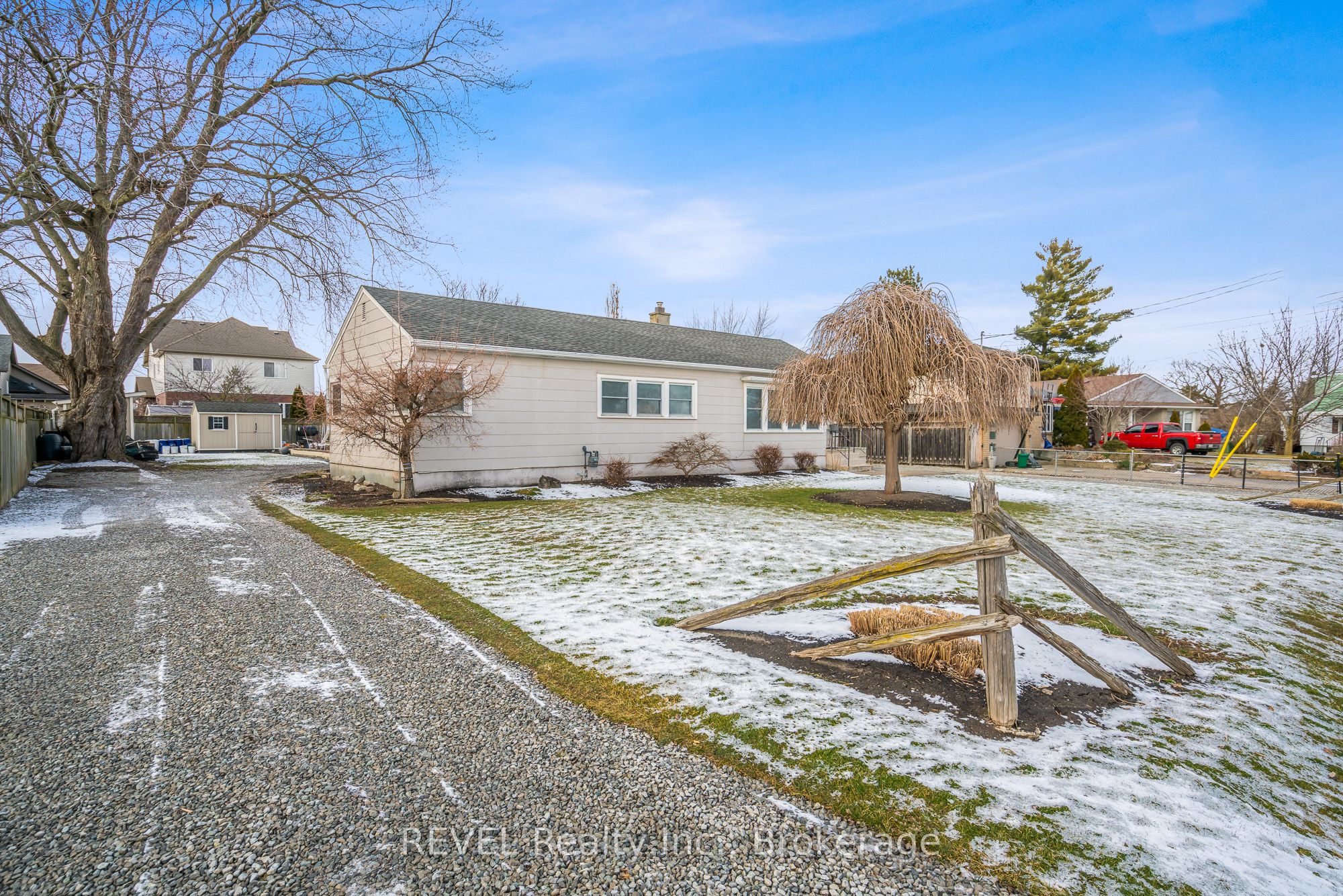 18 Valley Road Property Photo 7