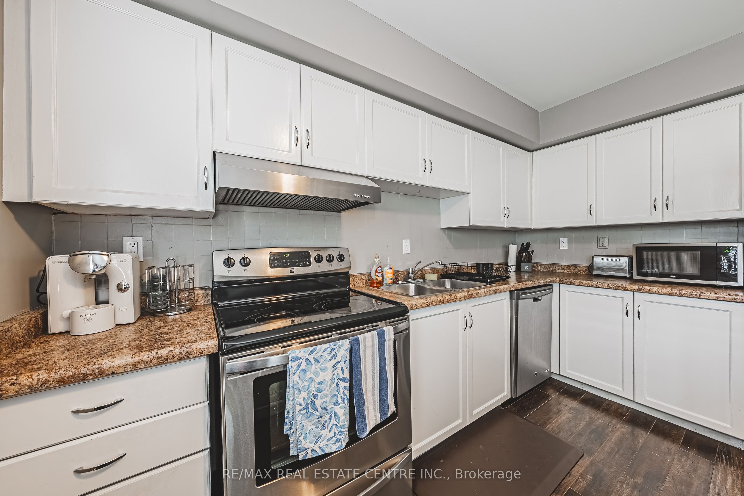 266 Limeridge Road E 3 Property Photo 7