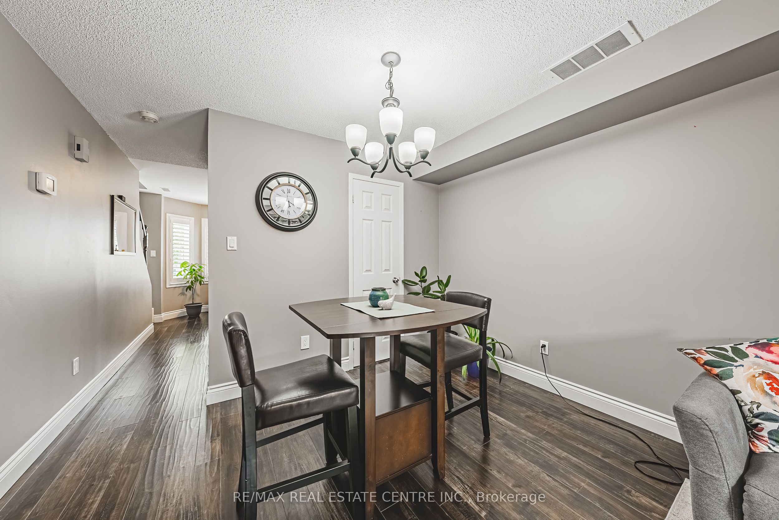 266 Limeridge Road E 3 Property Photo 14