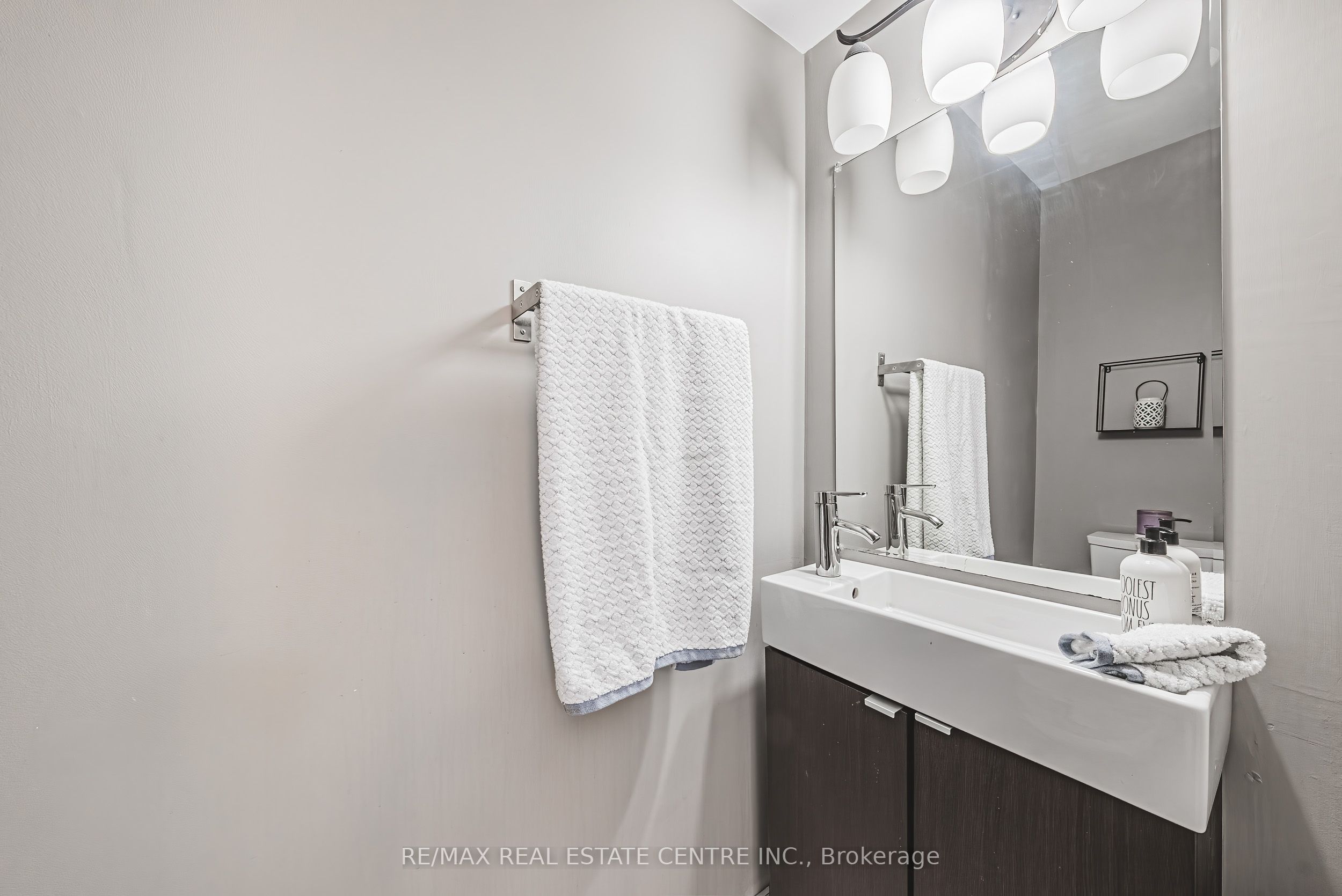 266 Limeridge Road E 3 Property Photo 15