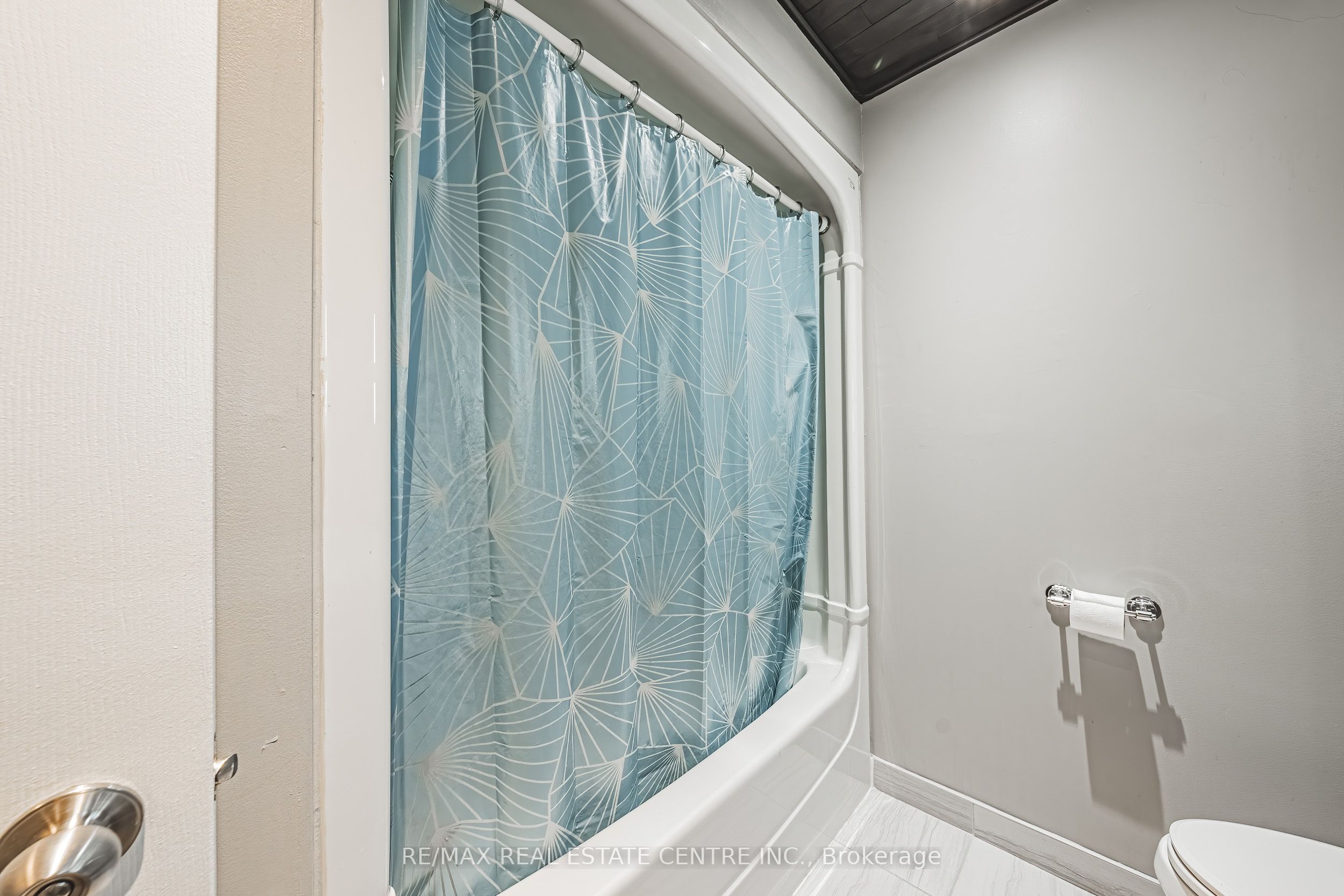 266 Limeridge Road E 3 Property Photo 22
