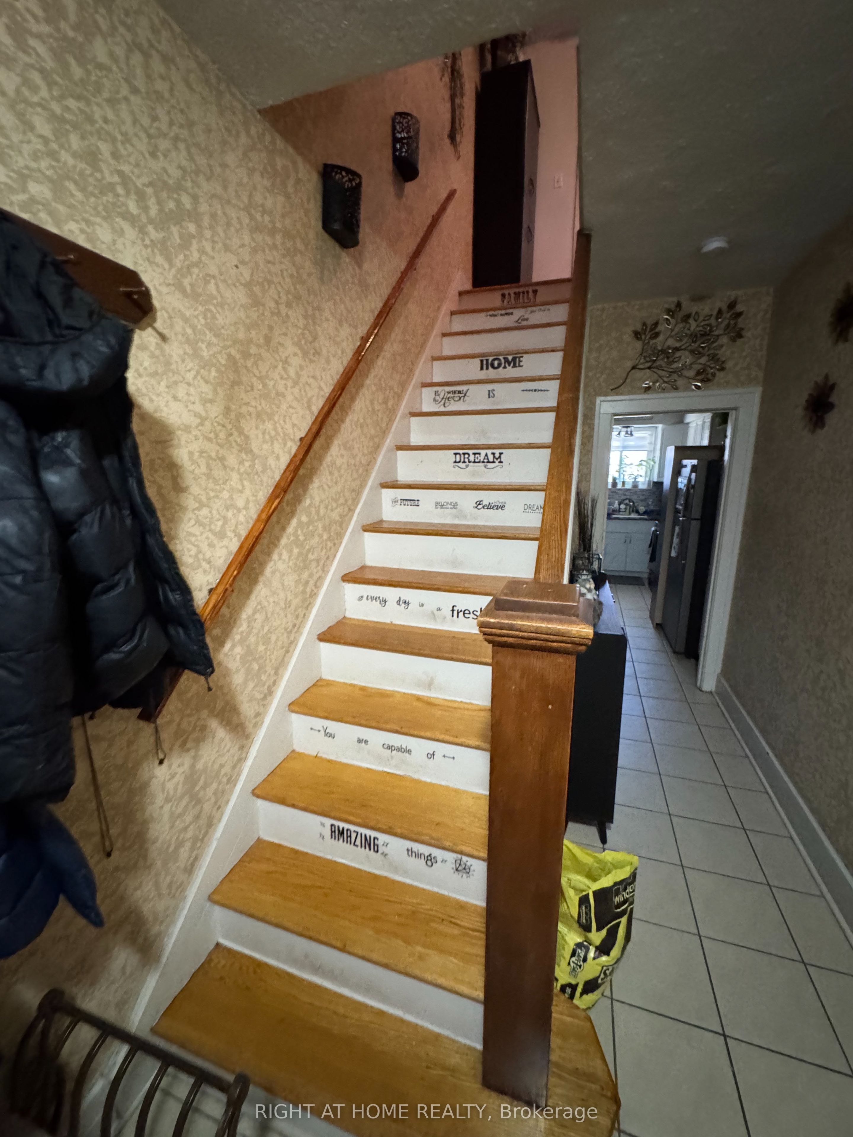 655-91 Giles Boulevard Property Photo 23