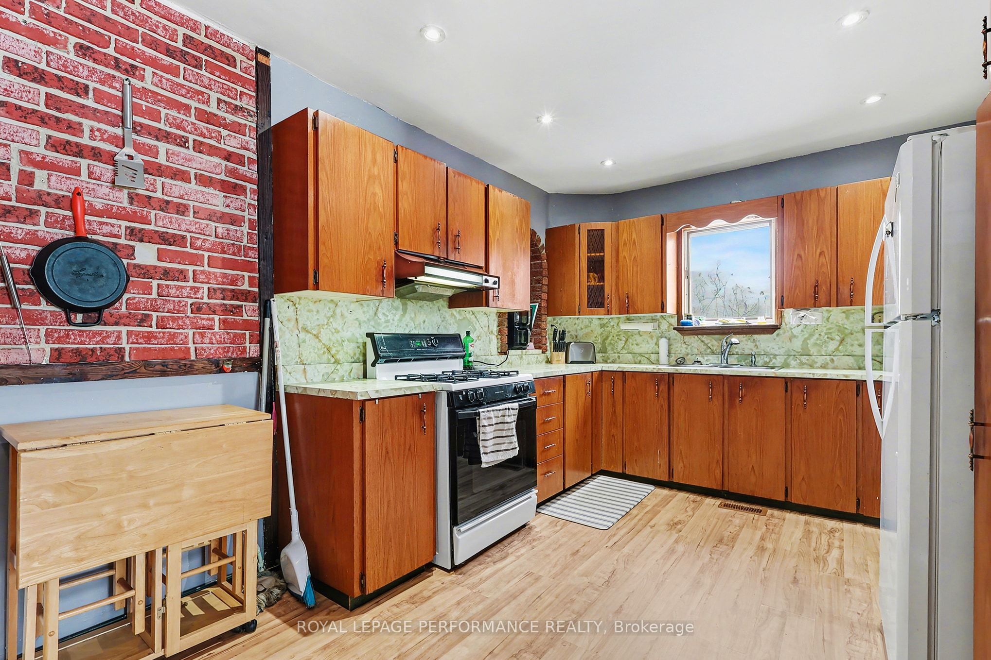 2478 Cleroux Crescent Property Photo 12