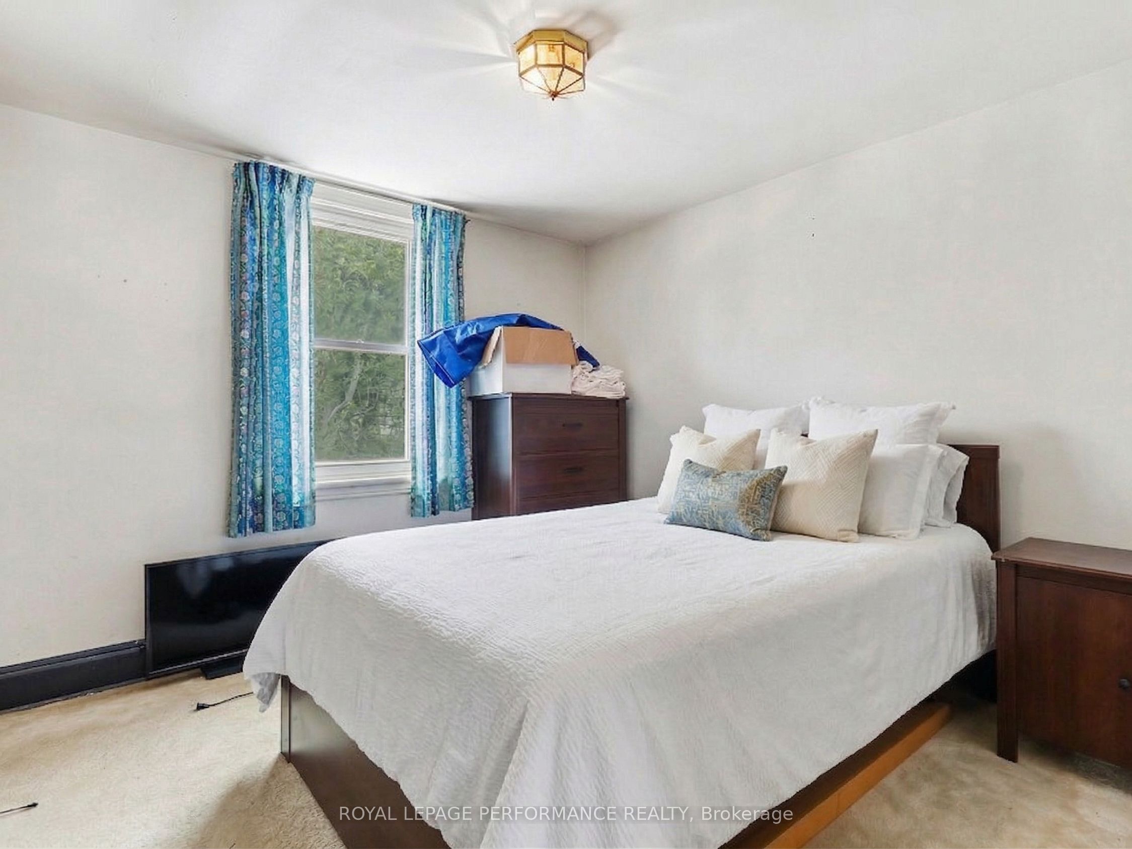 2478 Cleroux Crescent Property Photo 15