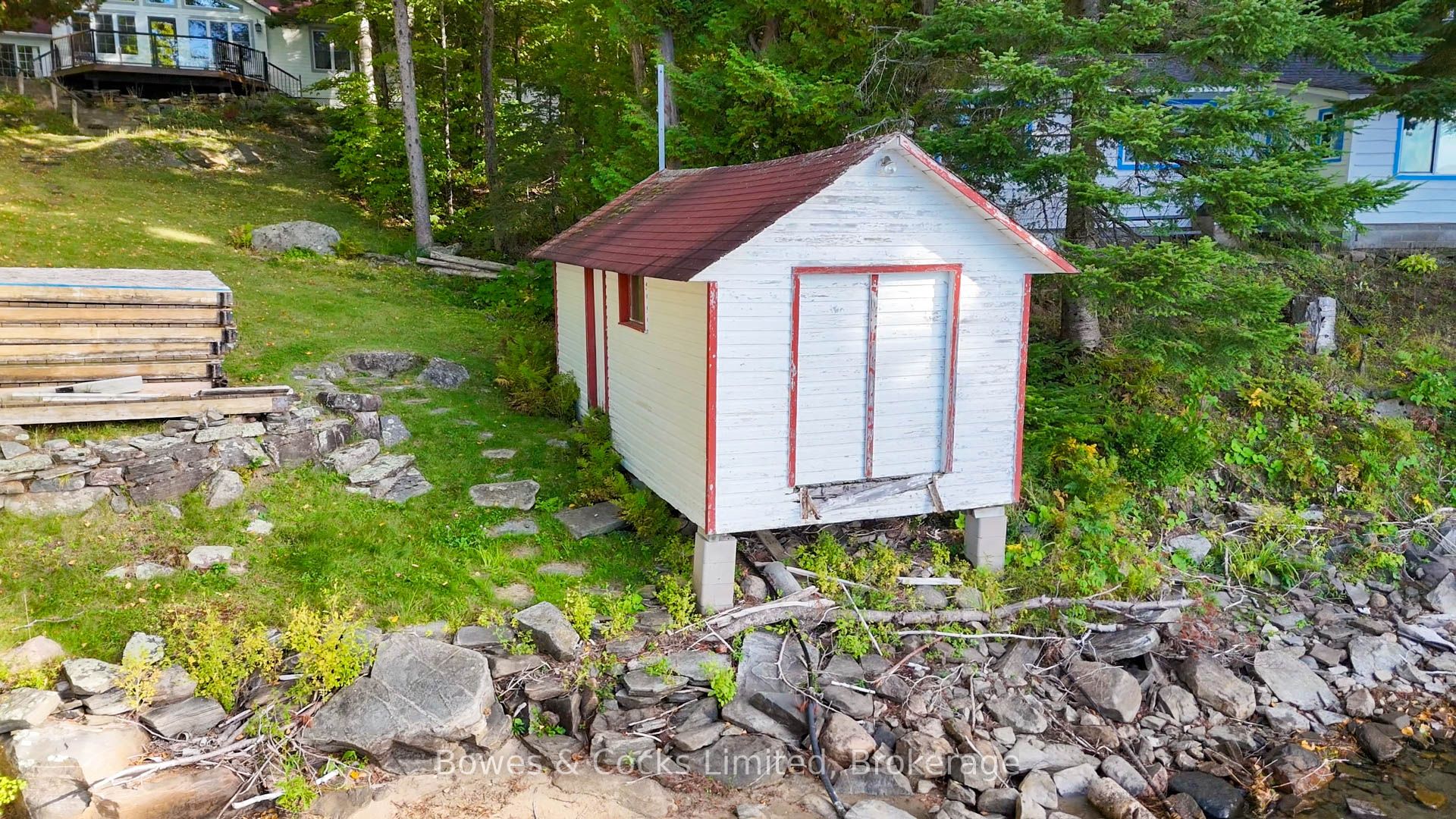 408 Couchs Road Property Photo 9