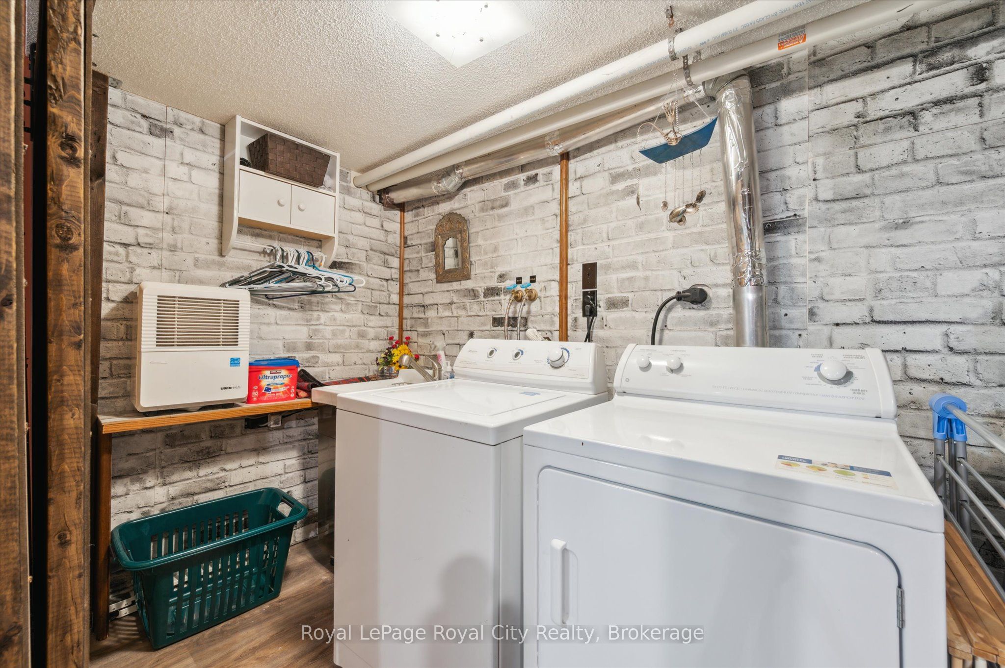 21 Marilyn Drive Property Photo 44