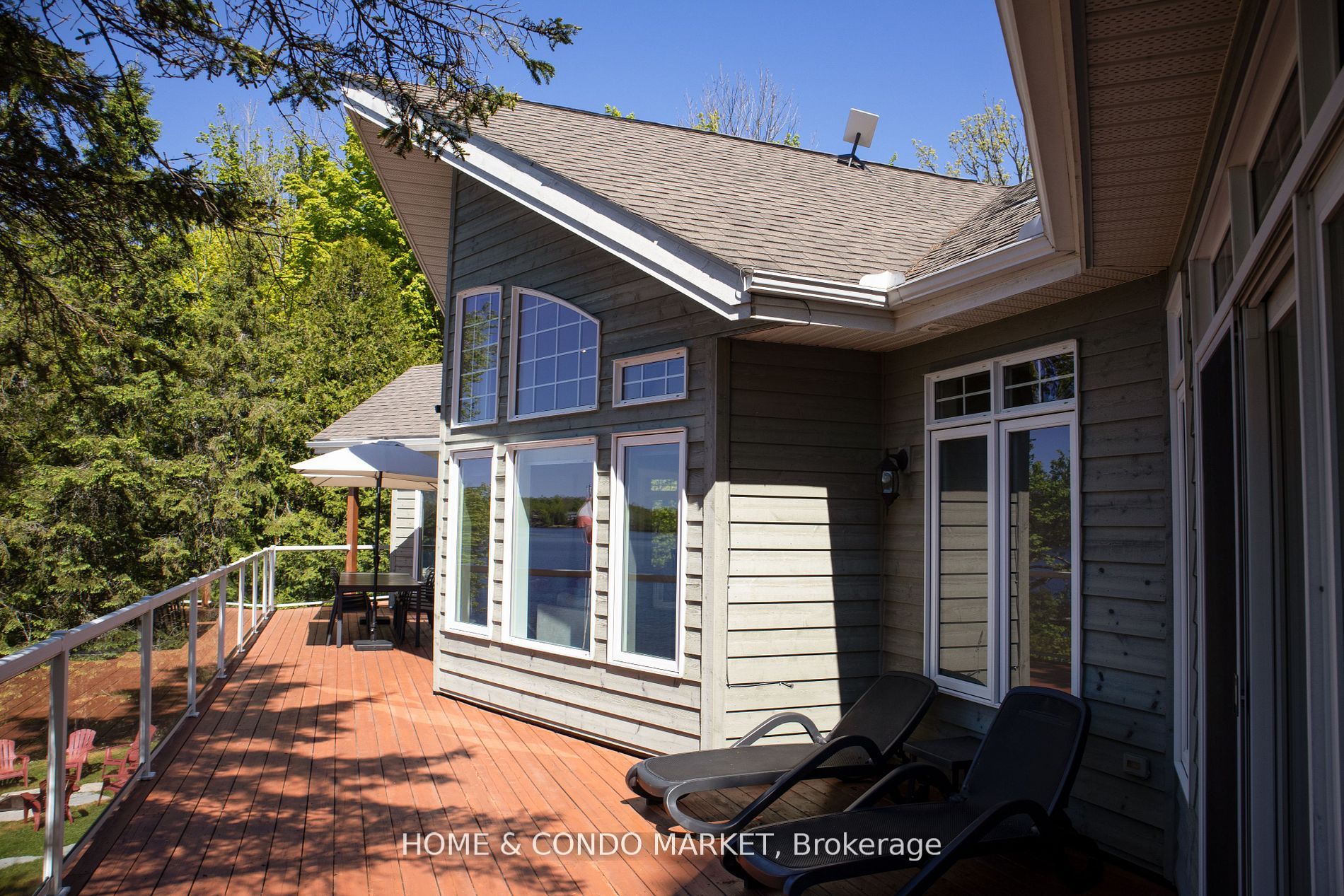 14 Charles Avenue Property Photo 18