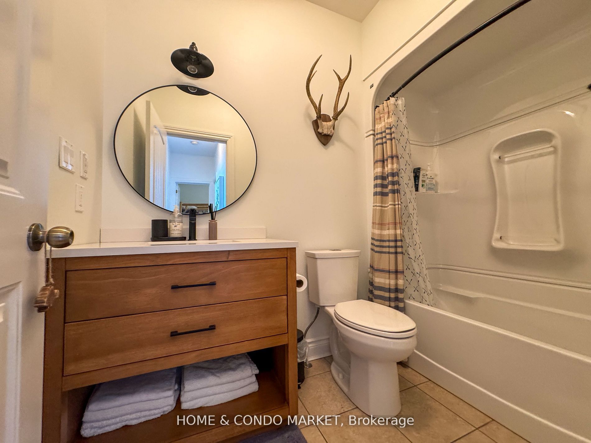 14 Charles Avenue Property Photo 25