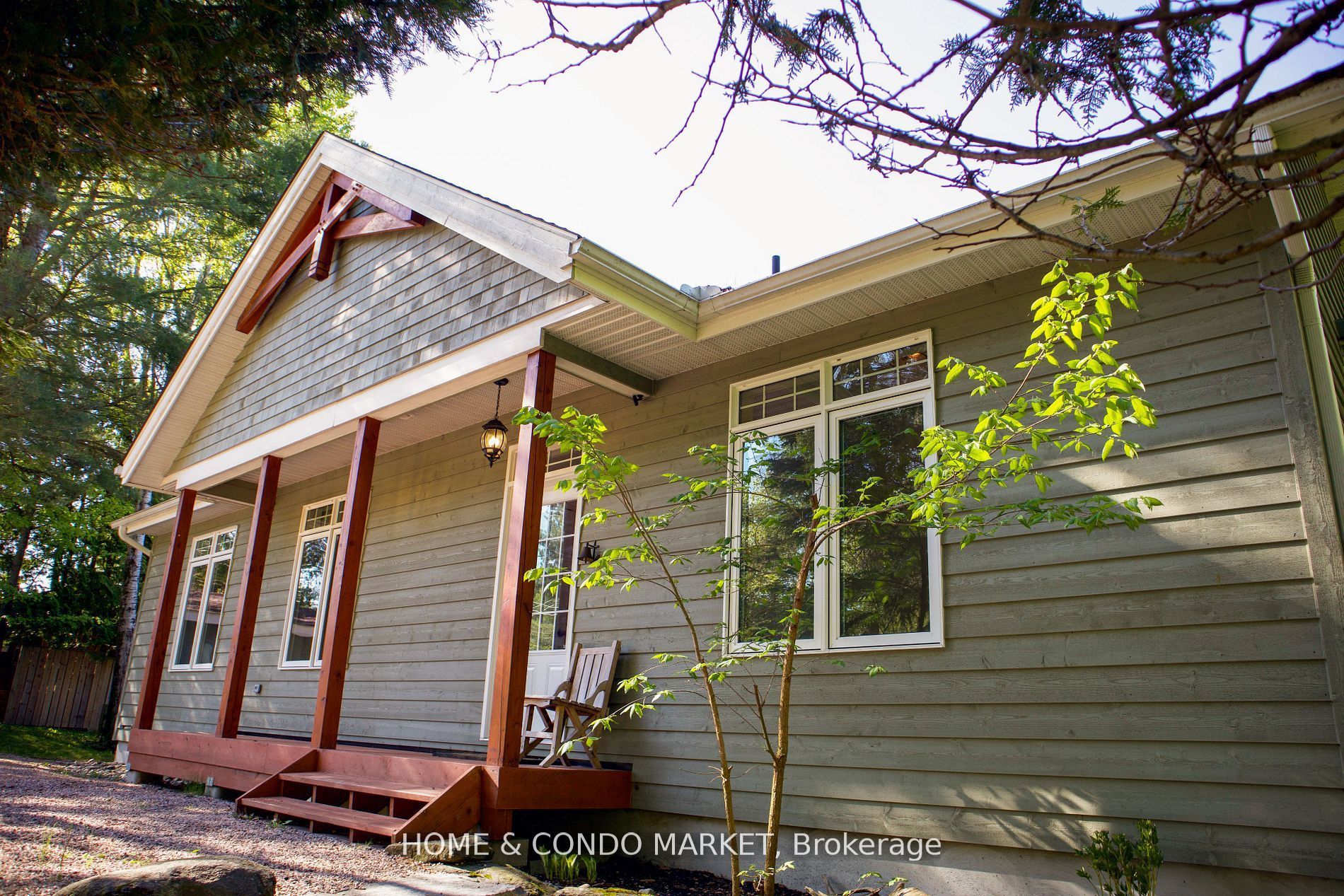 14 Charles Avenue Property Photo 44