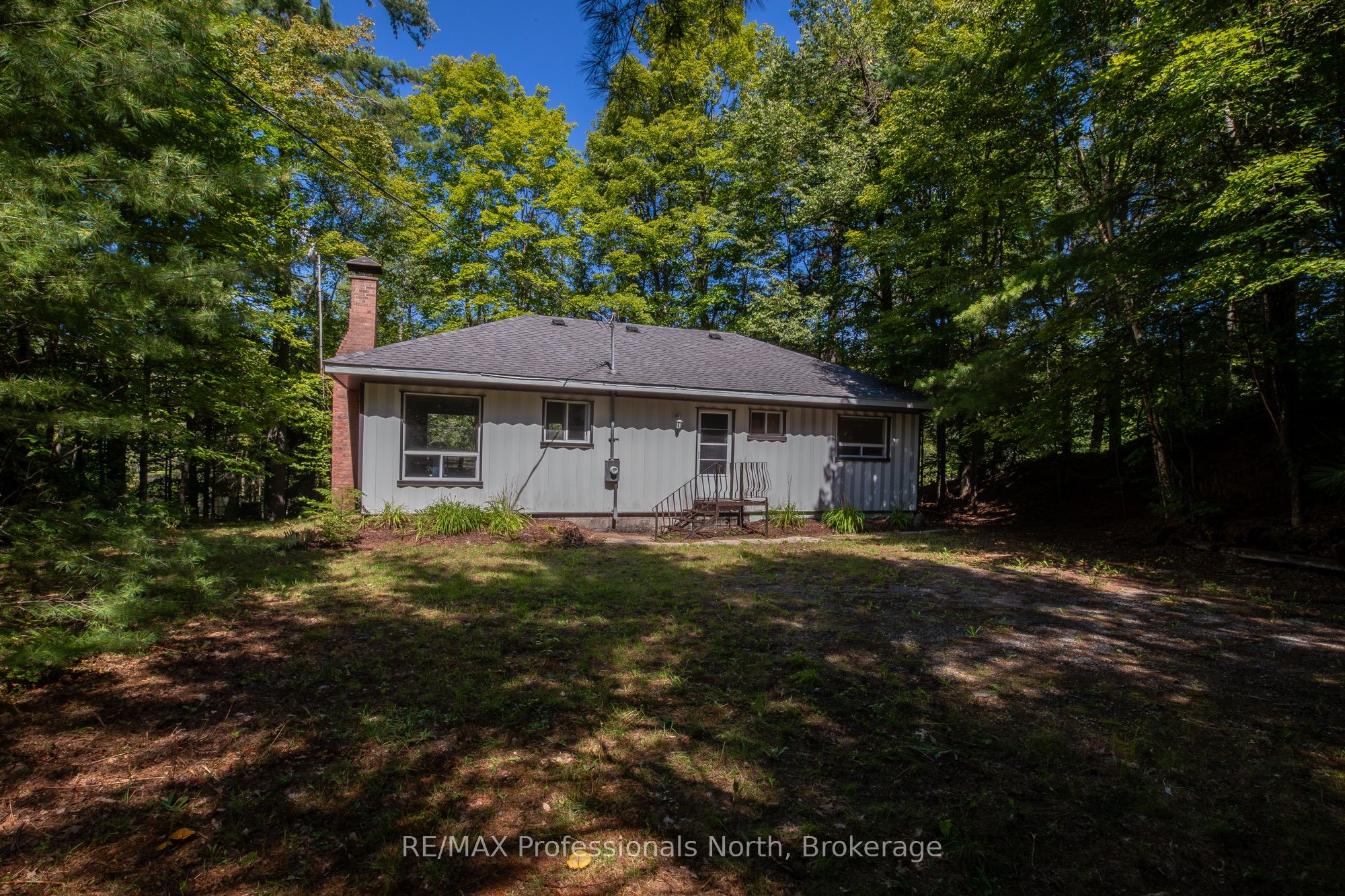 1114 River Haven Road N Property Photo 2
