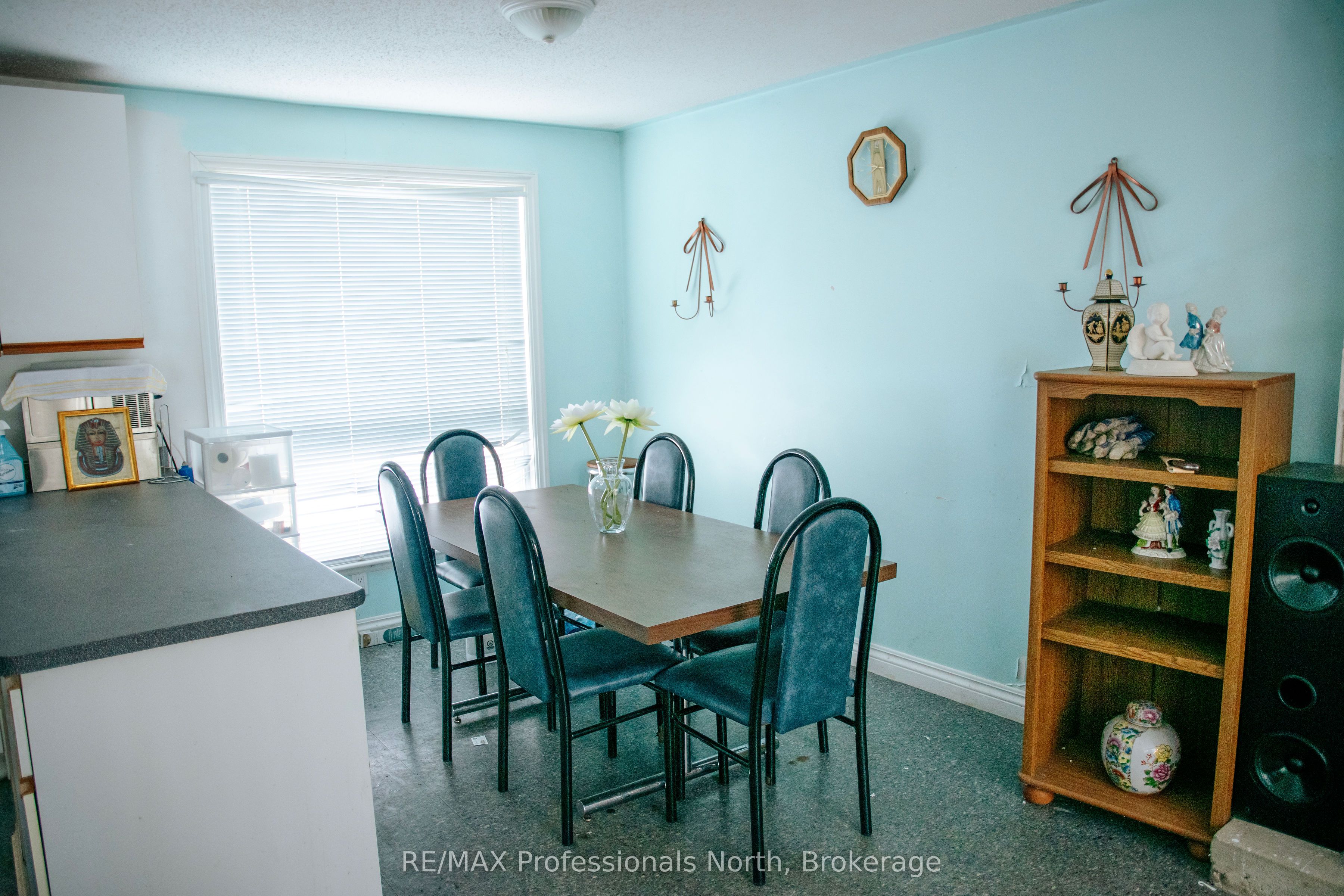 1114 River Haven Road N Property Photo 6