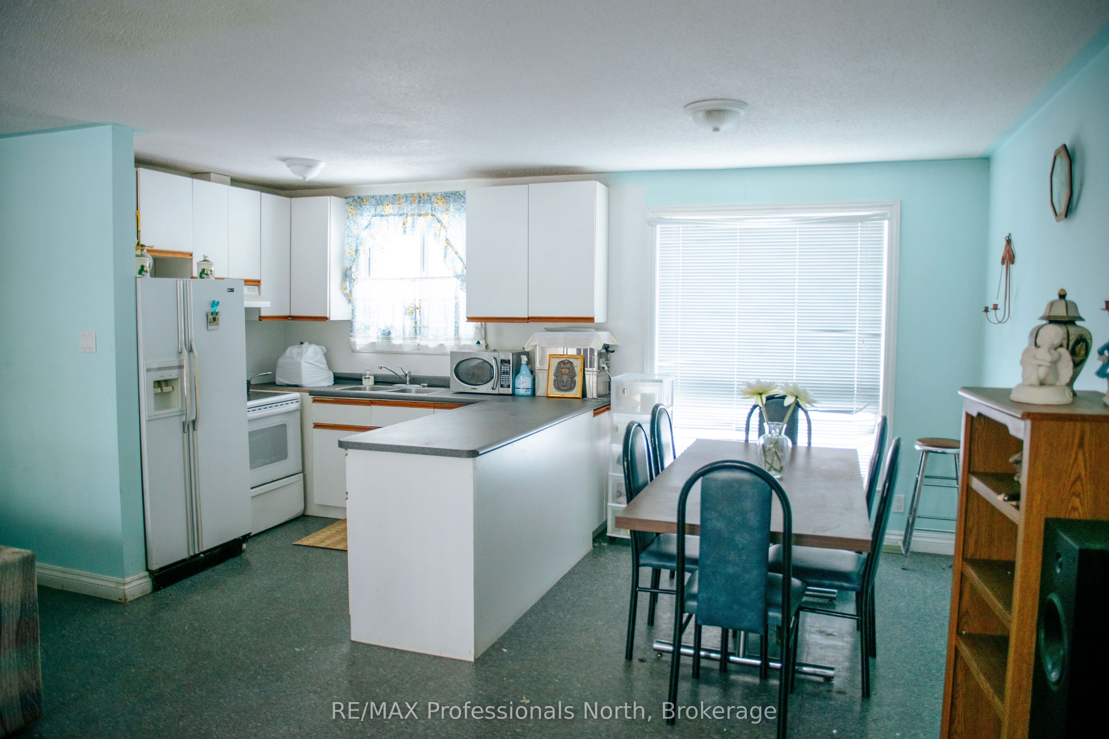 1114 River Haven Road N Property Photo 7