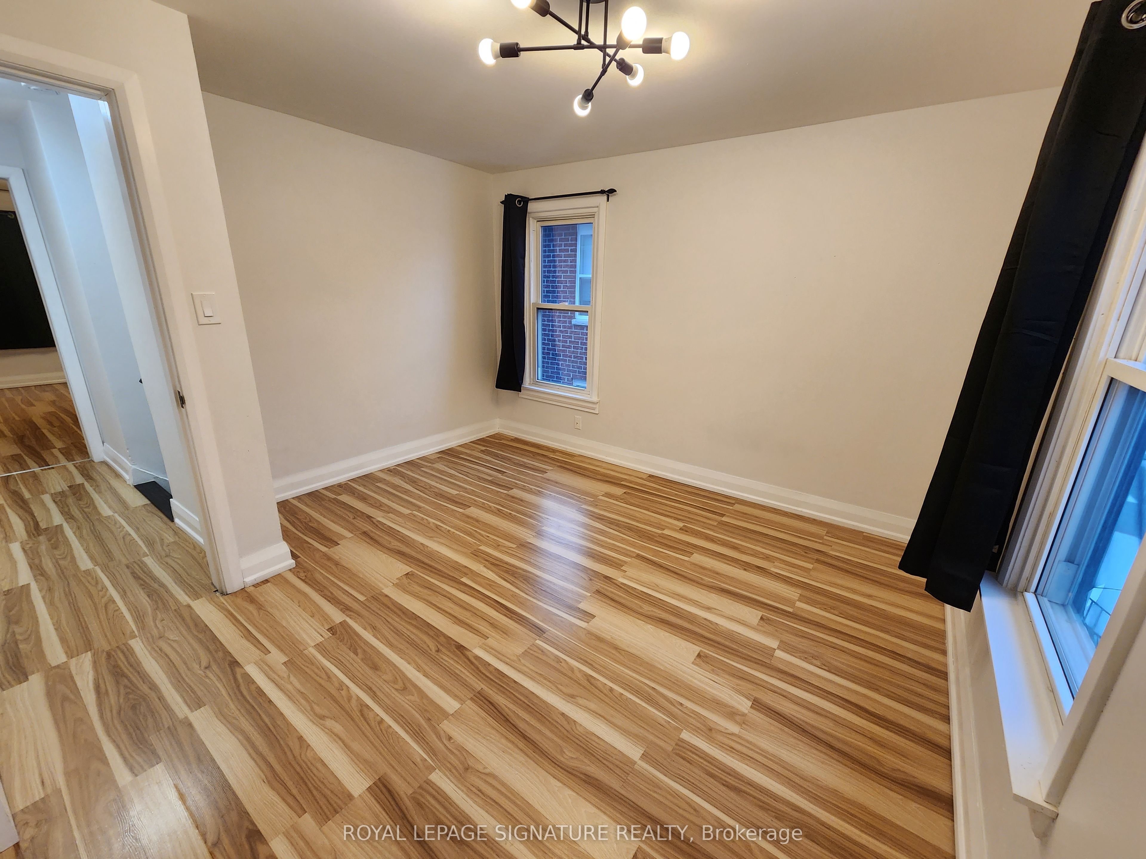 731 St Antoine Crescent Property Photo 3