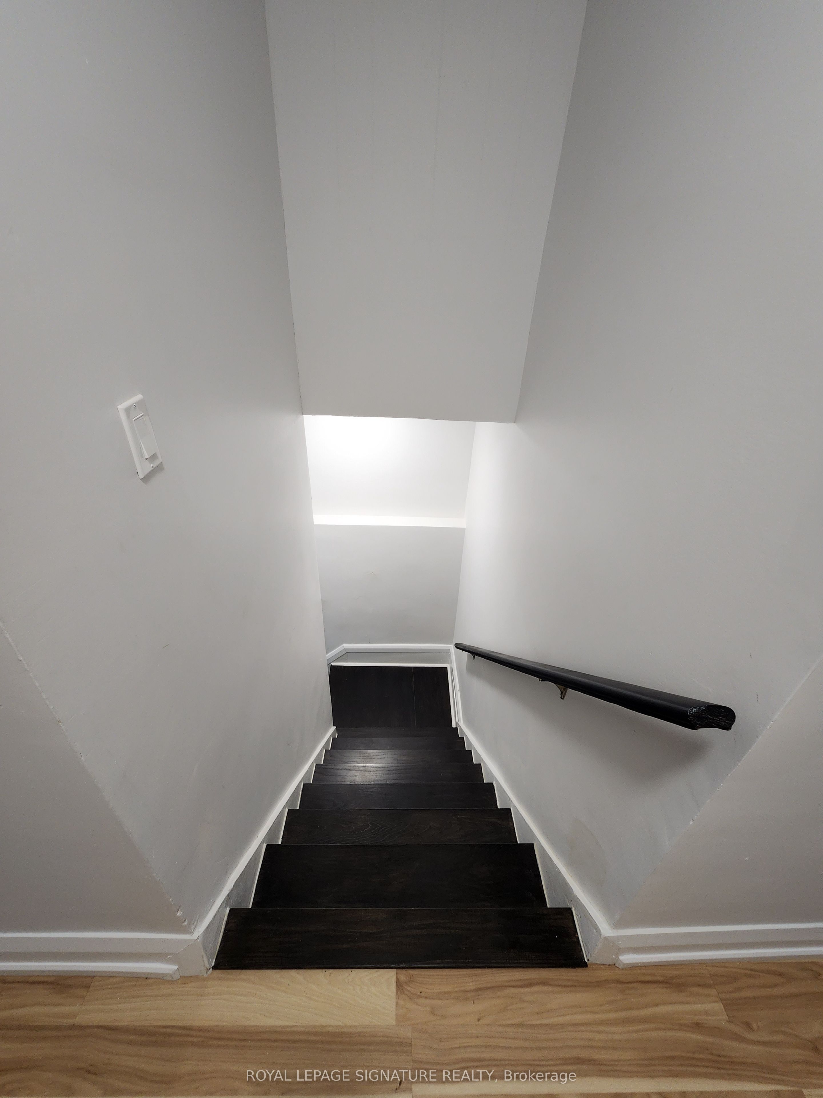 731 St Antoine Crescent Property Photo 10