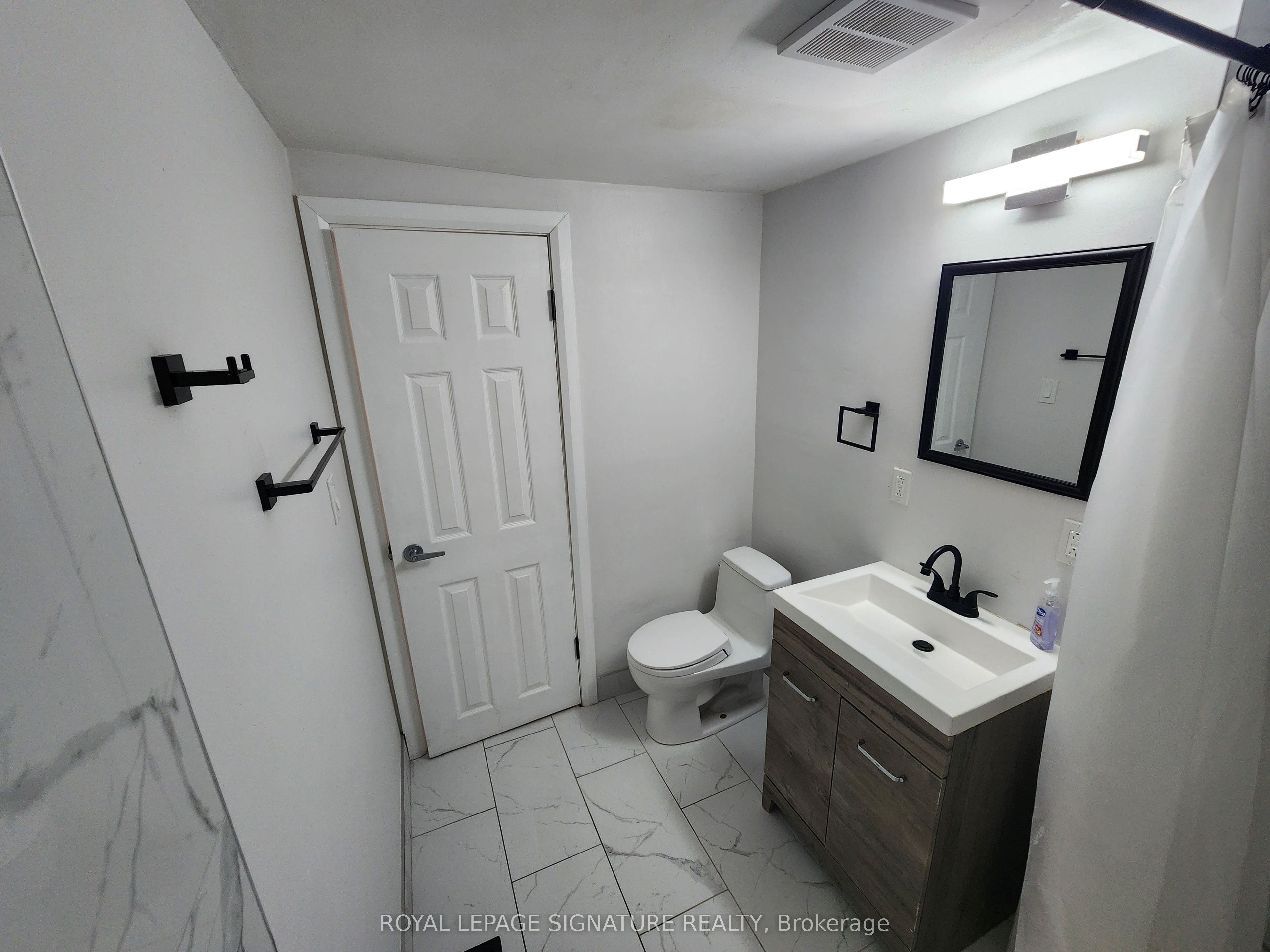 731 St Antoine Crescent Property Photo 15