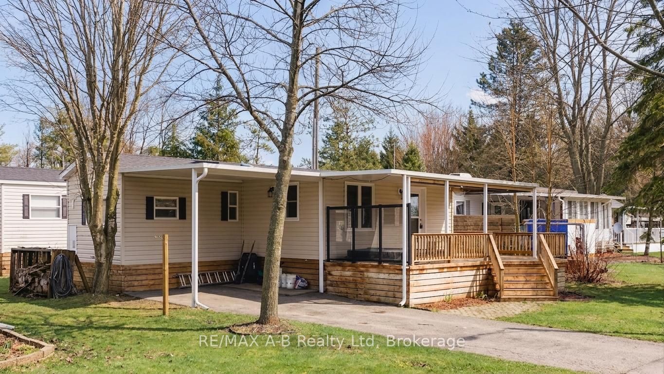 923590 Road 92 Road 405 Property Photo 1